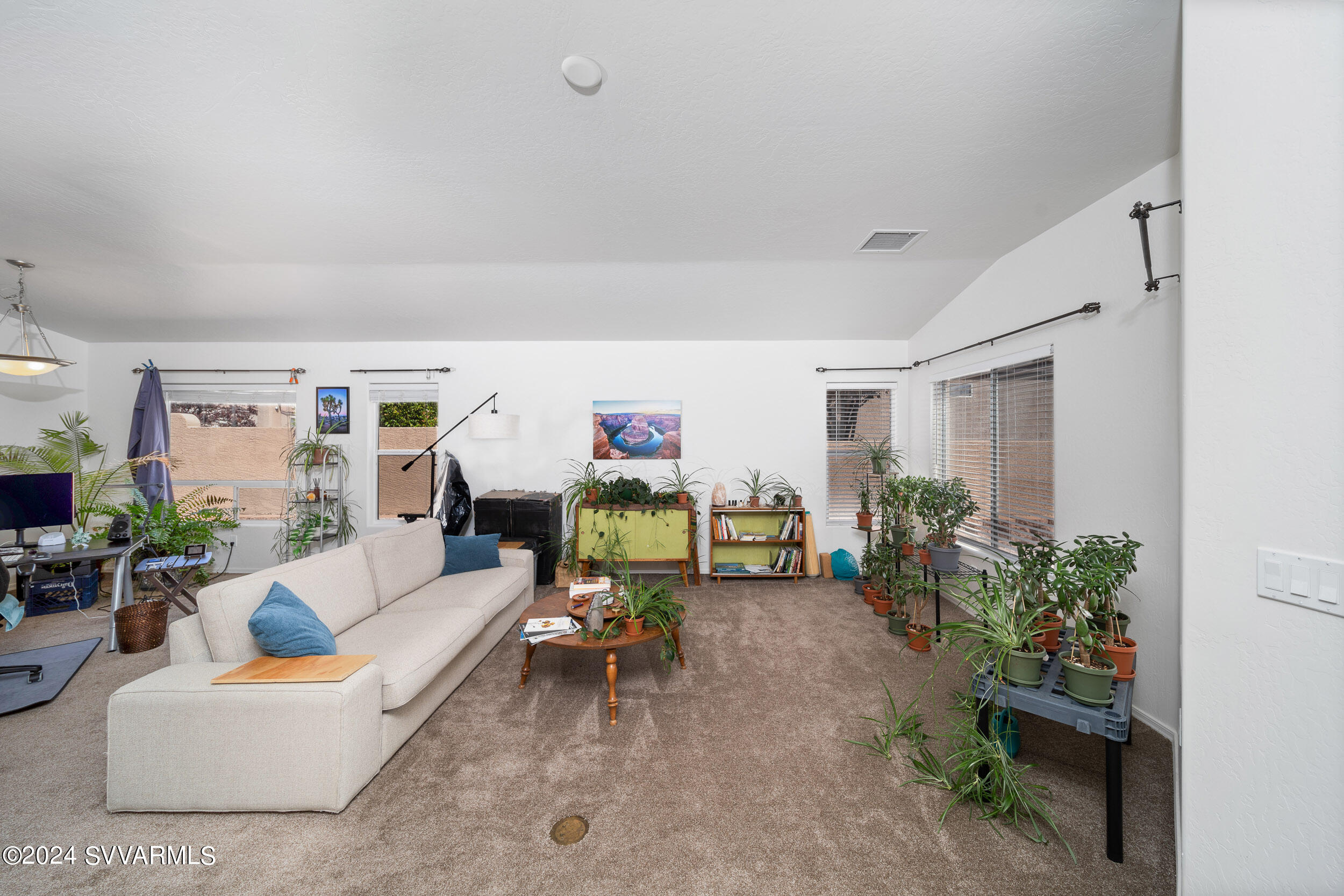 672 S Santa Fe Trail