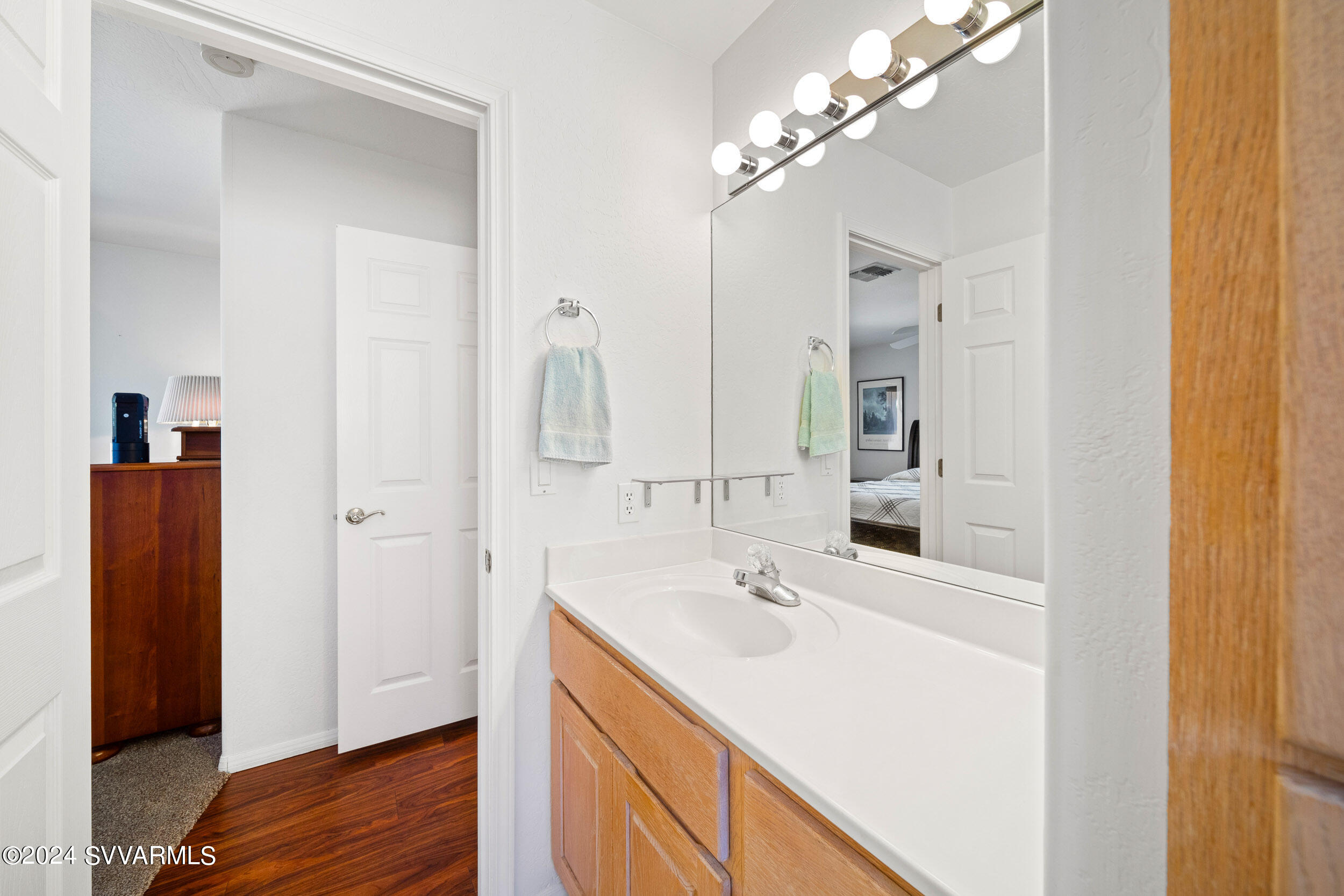 1360 E Crestview Drive