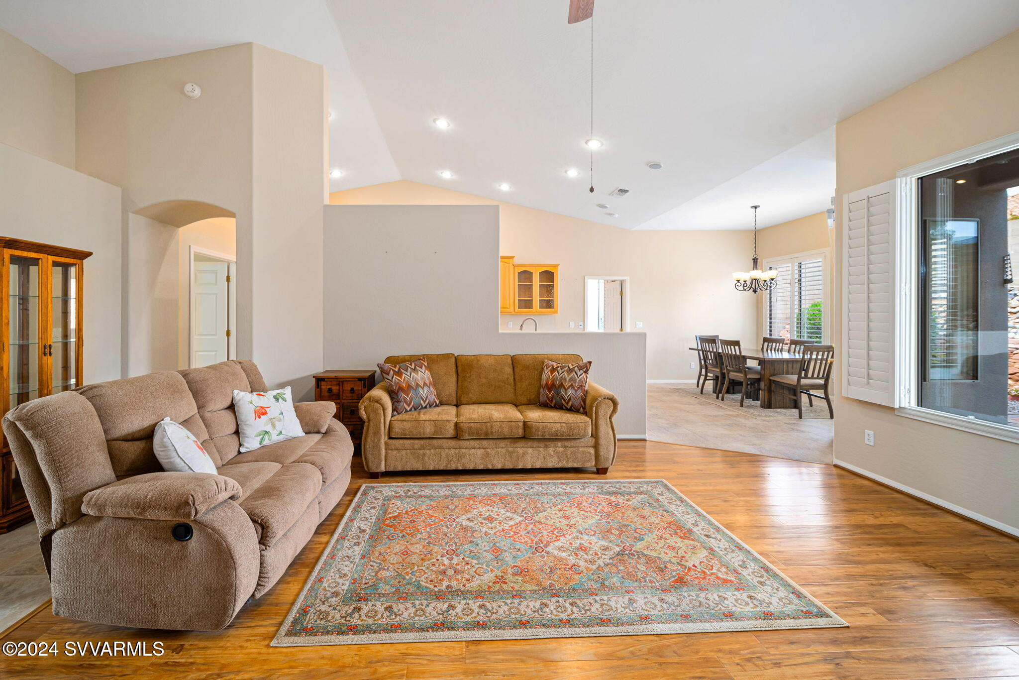 1400 E Ridgeview Drive