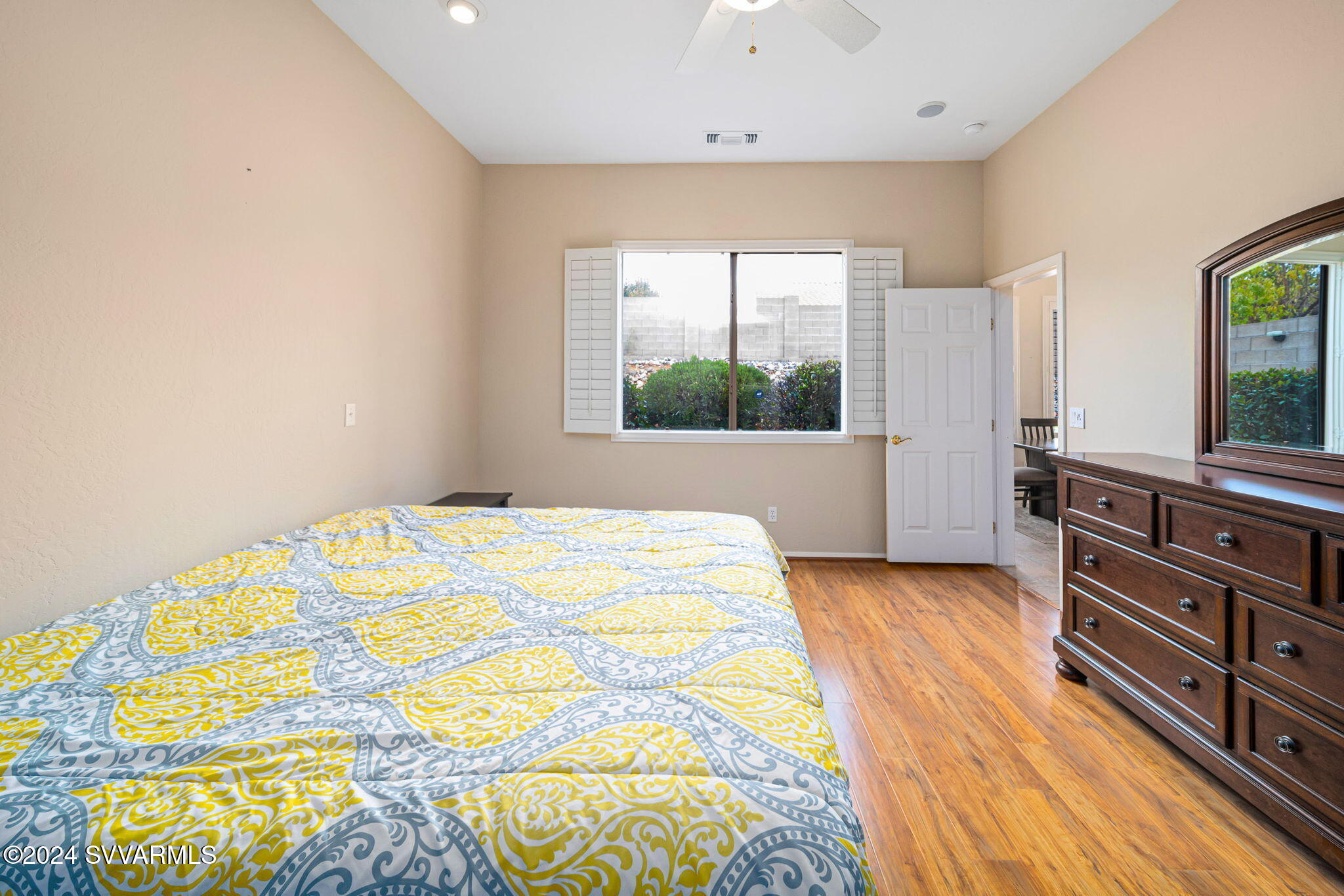 1400 E Ridgeview Drive