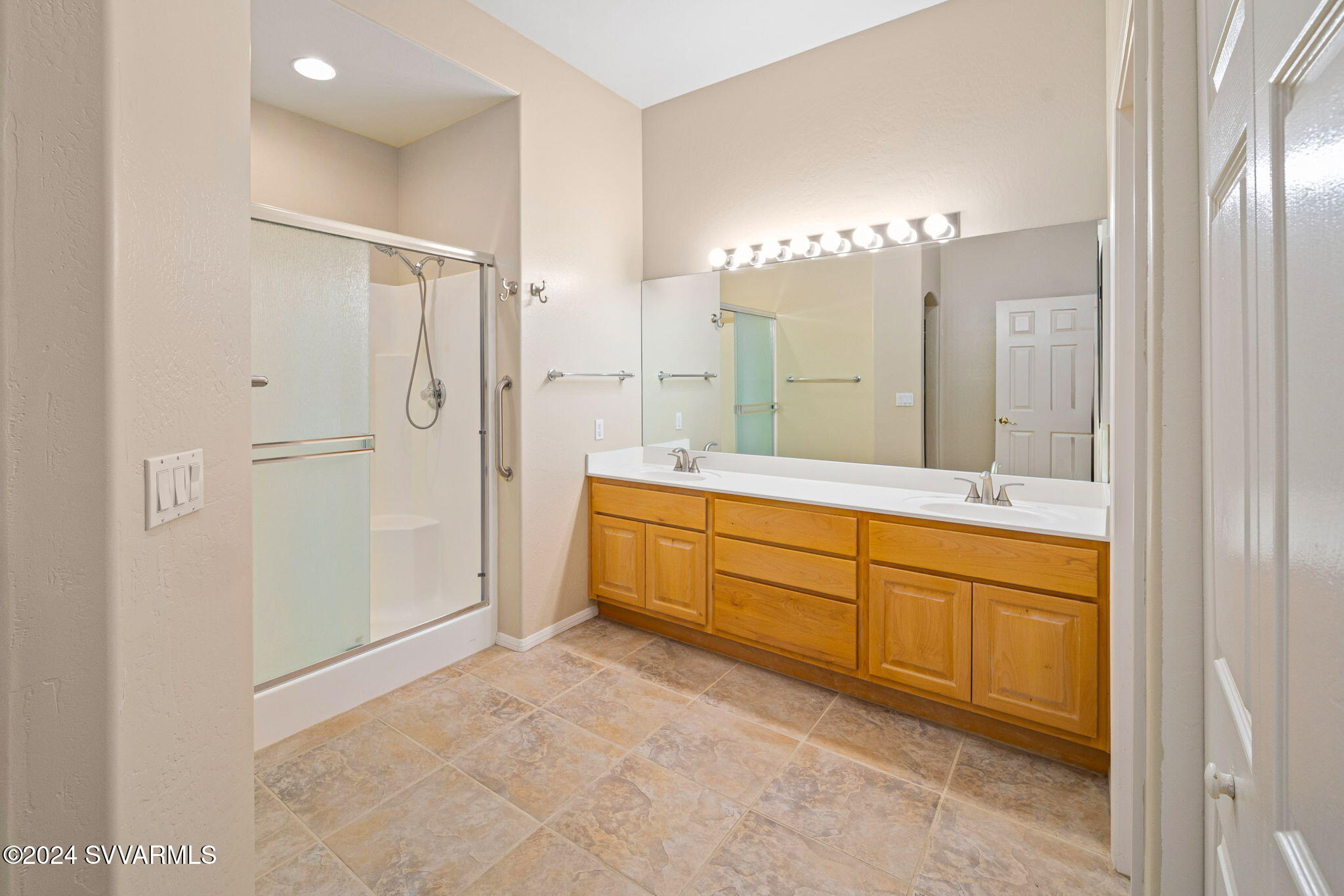 1400 E Ridgeview Drive