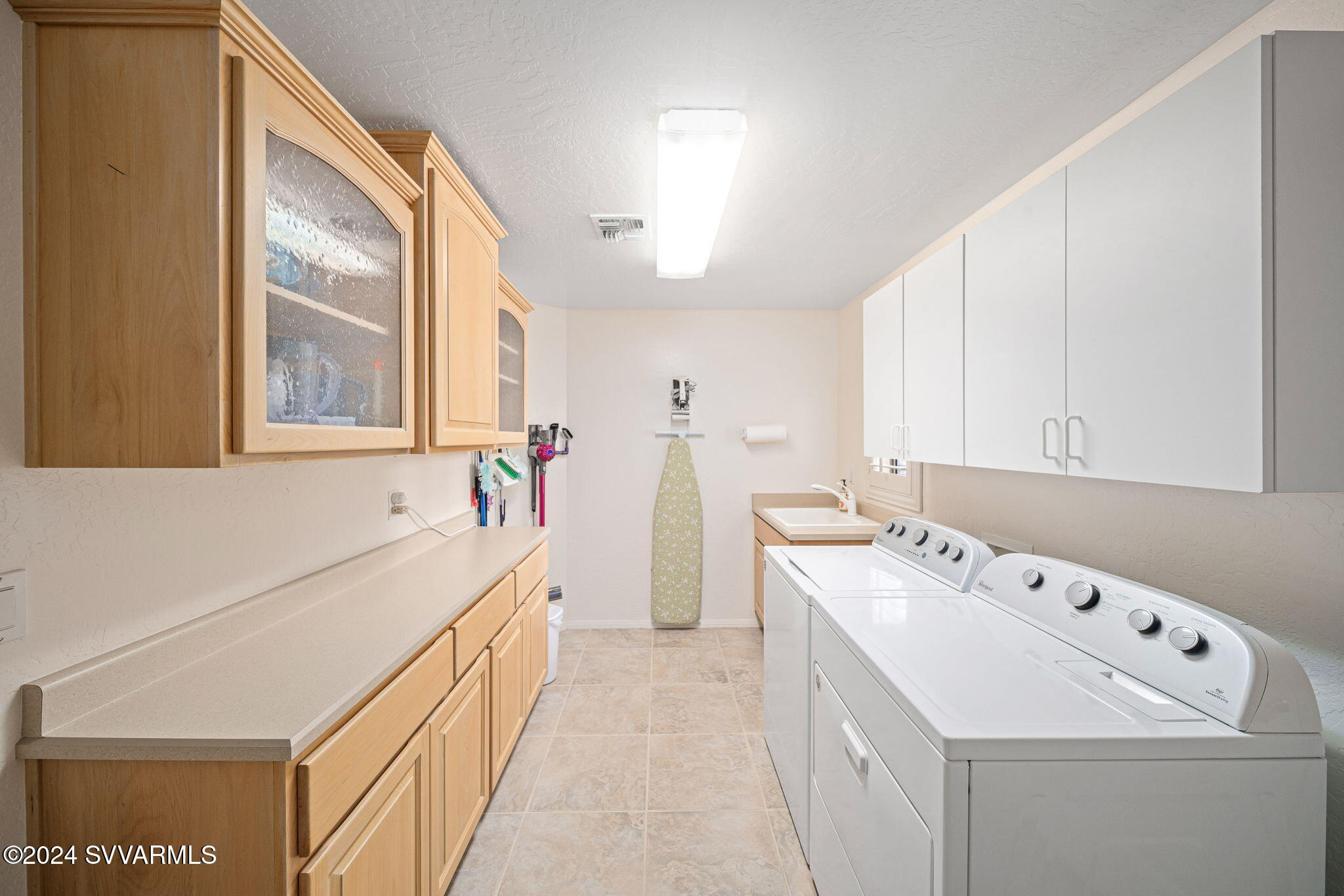 1400 E Ridgeview Drive