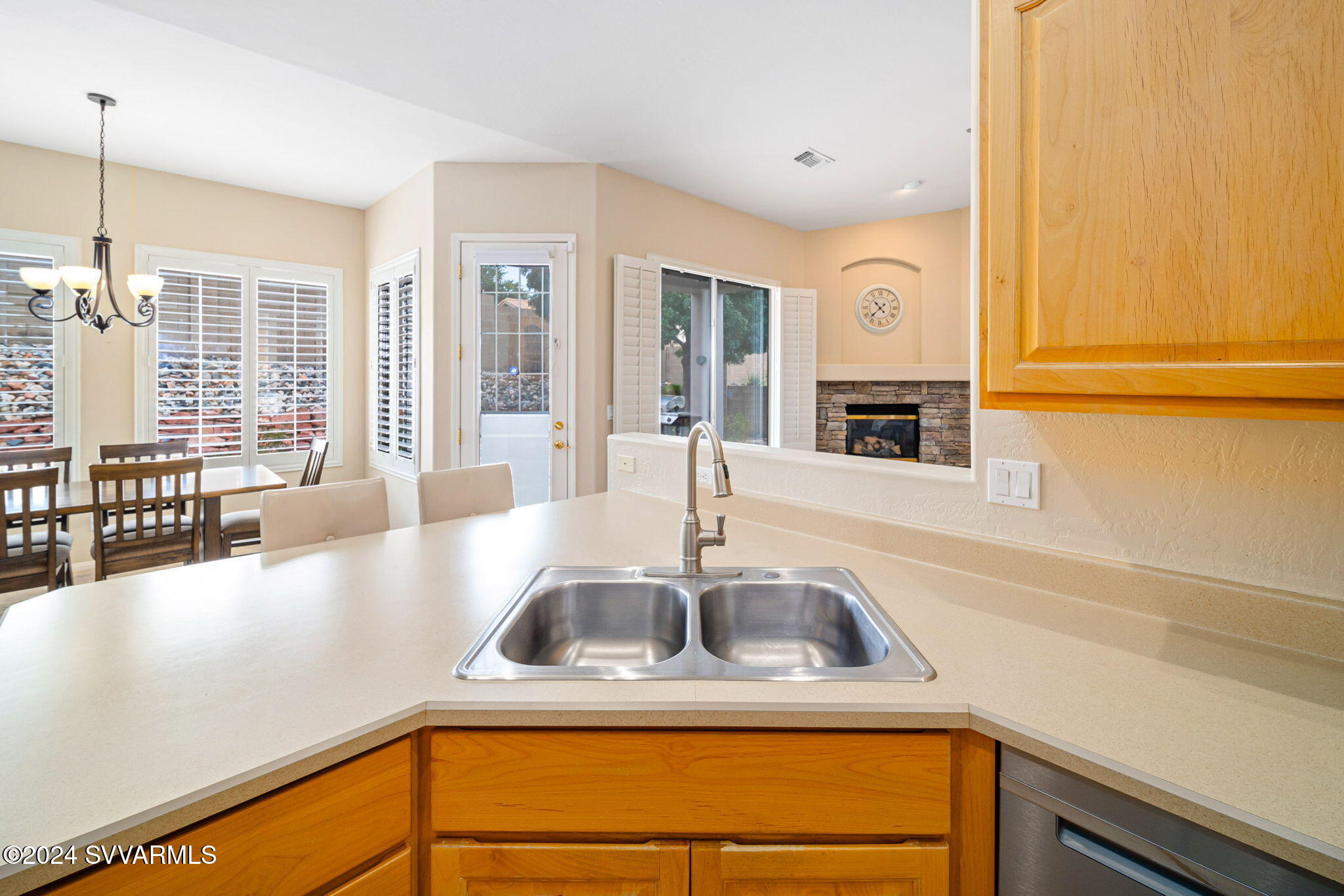 1400 E Ridgeview Drive