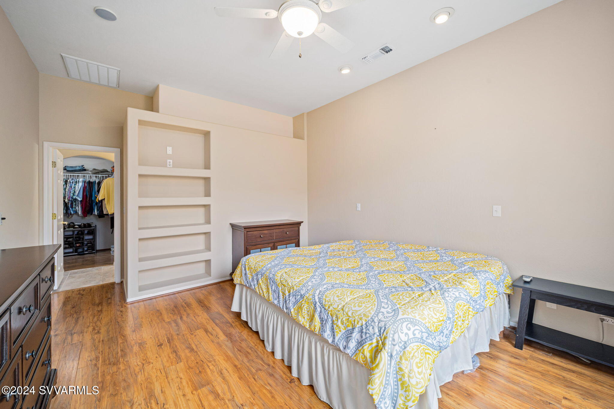 1400 E Ridgeview Drive