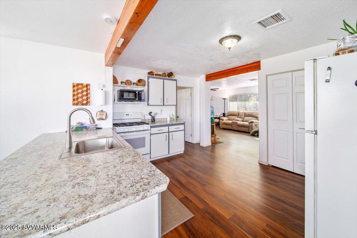 11829 E Mingus View Drive