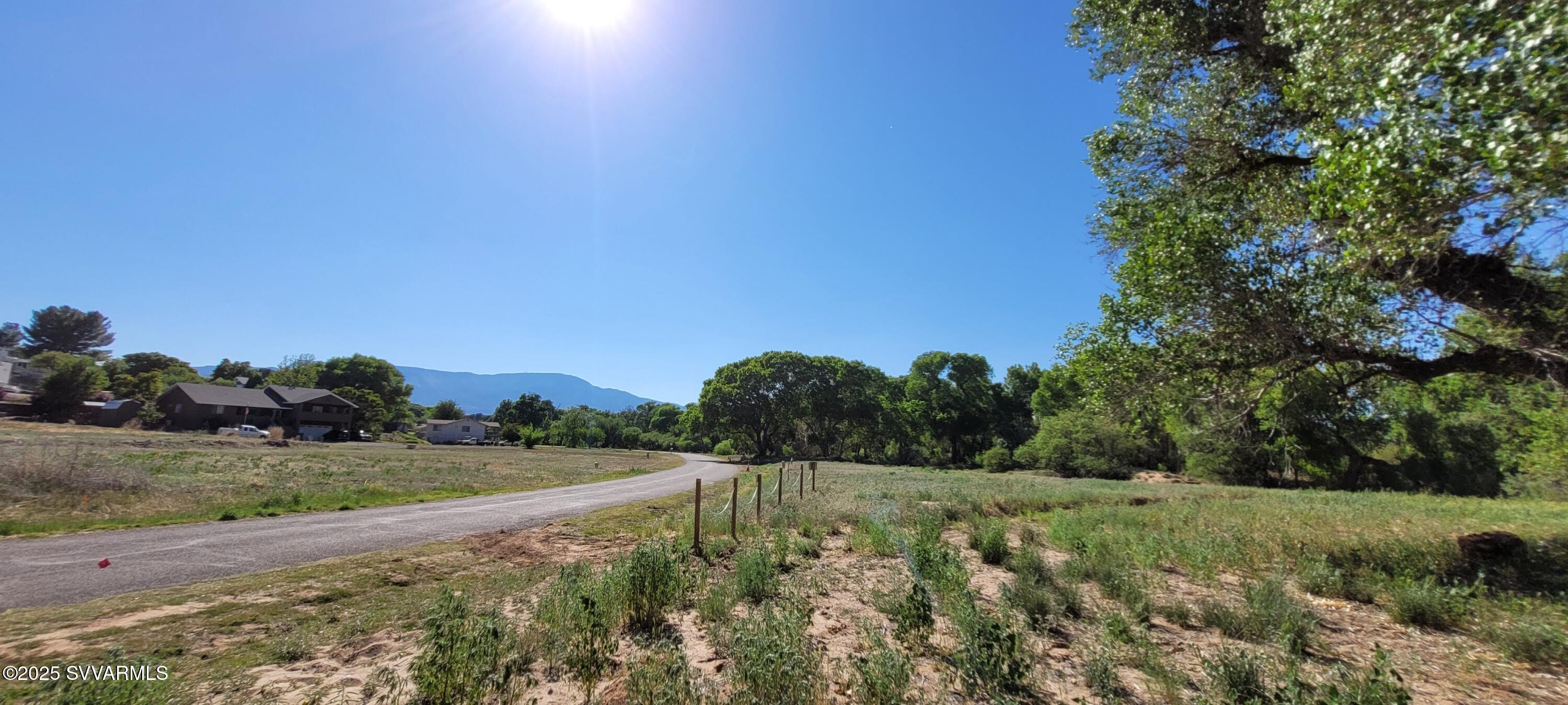 4616 E Comanche Drive