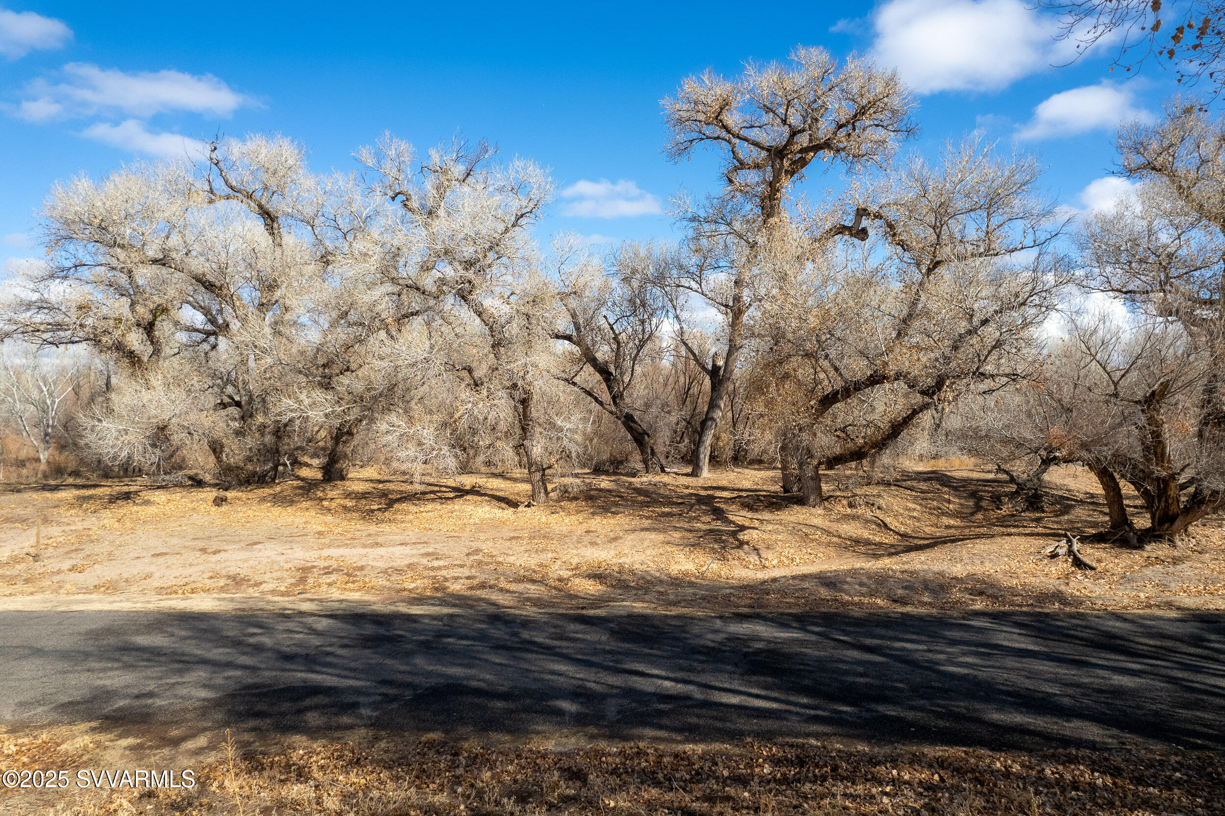 4616 E Comanche Drive