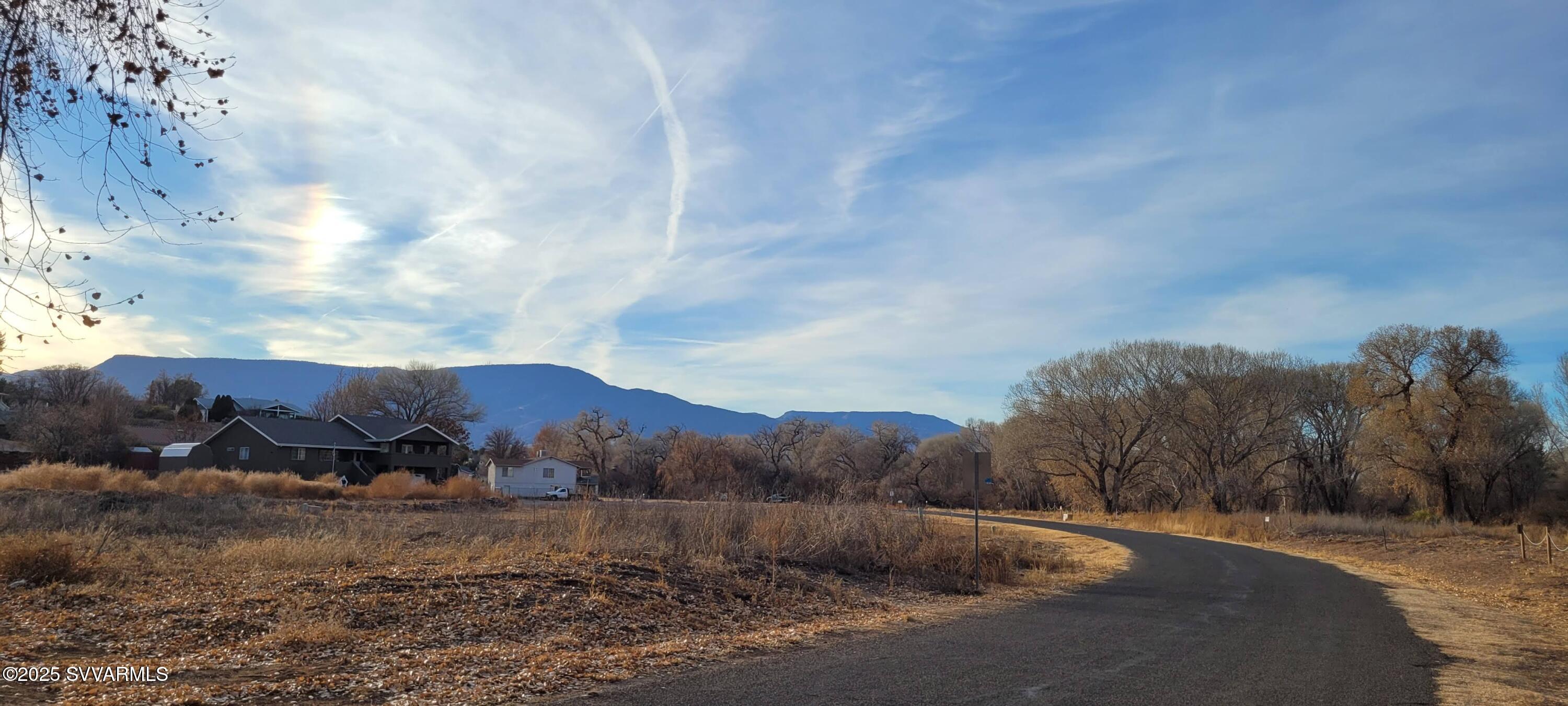 4616 E Comanche Drive