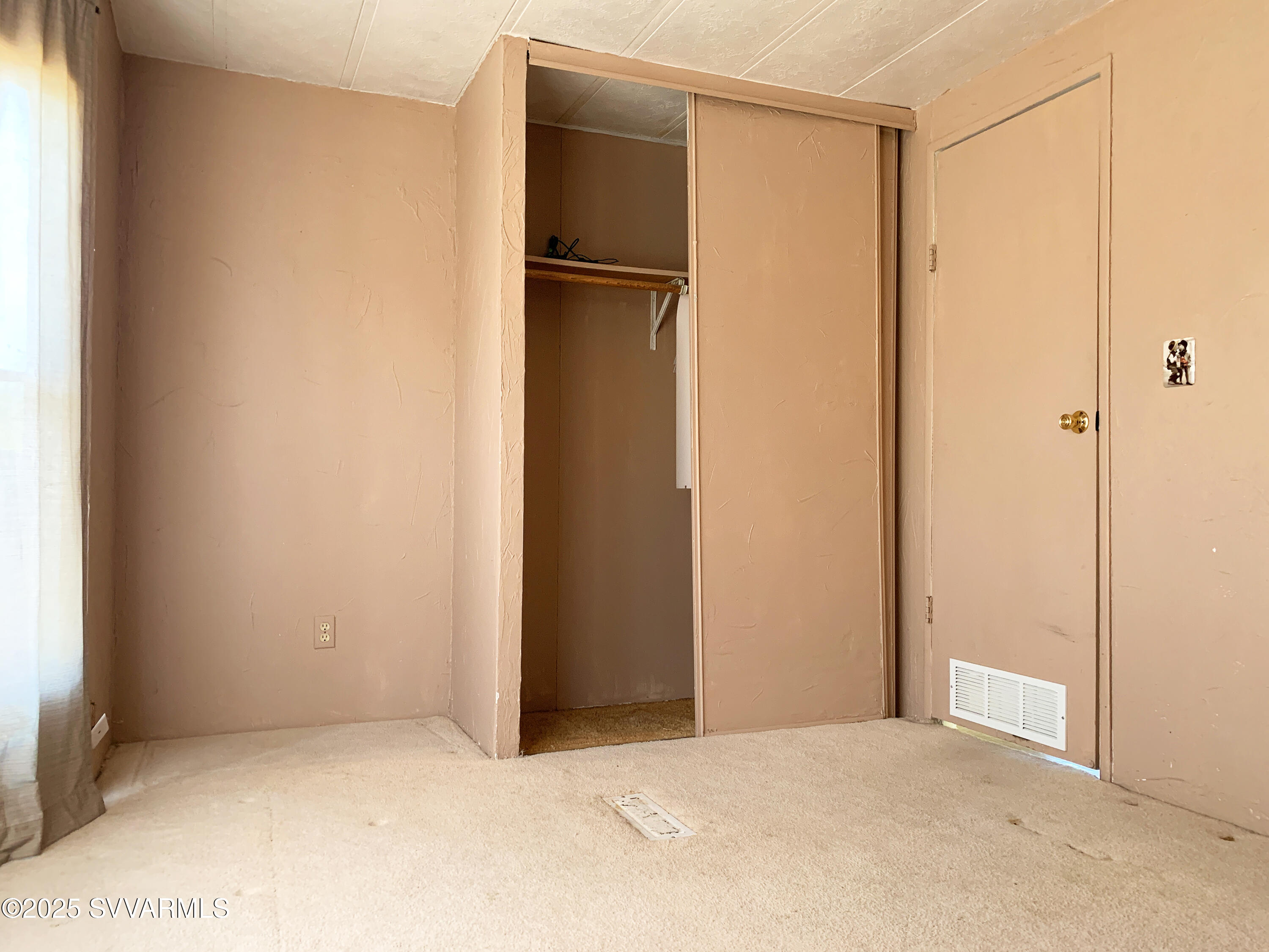 5702 E River Run Drive