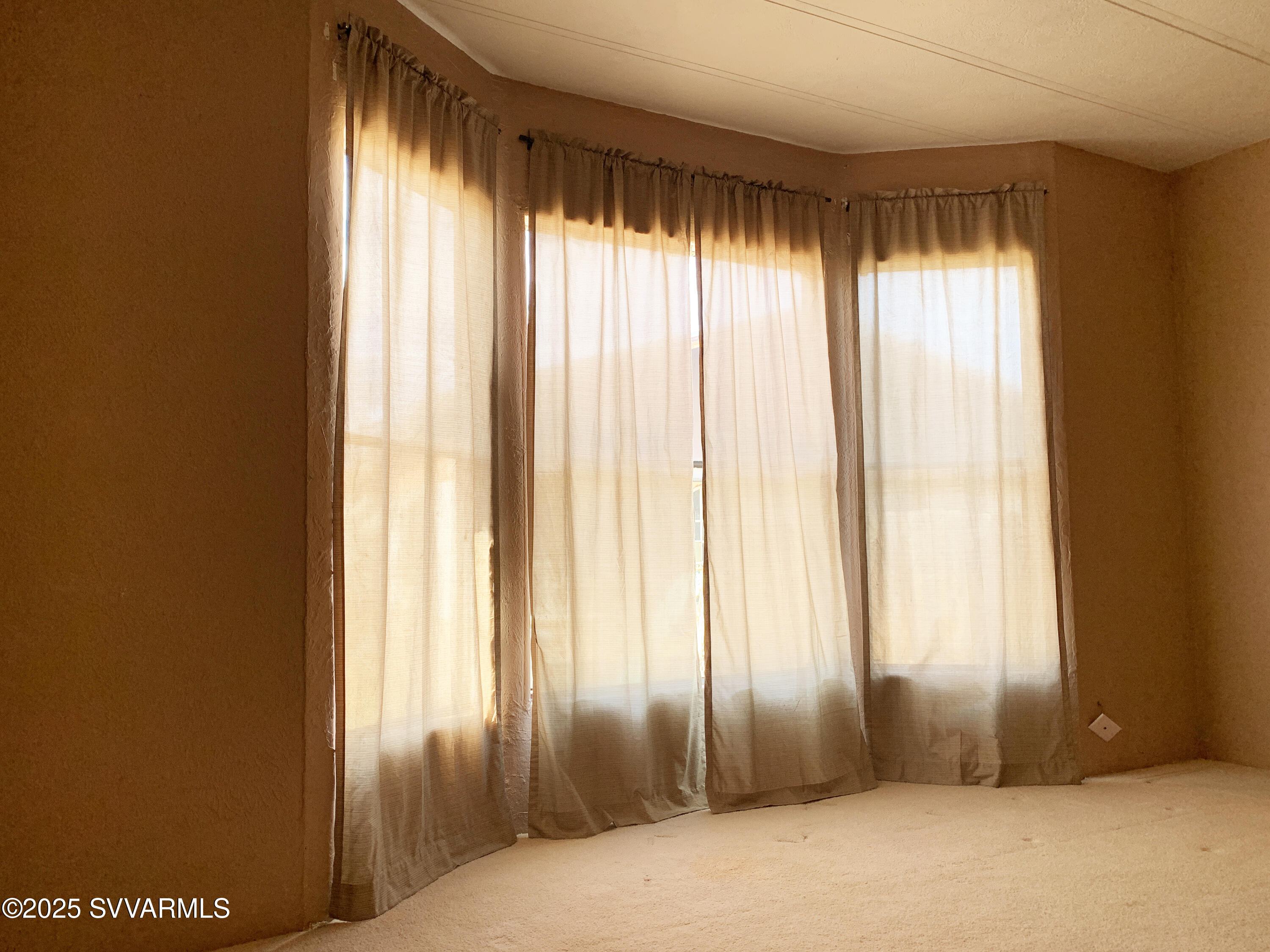 5702 E River Run Drive