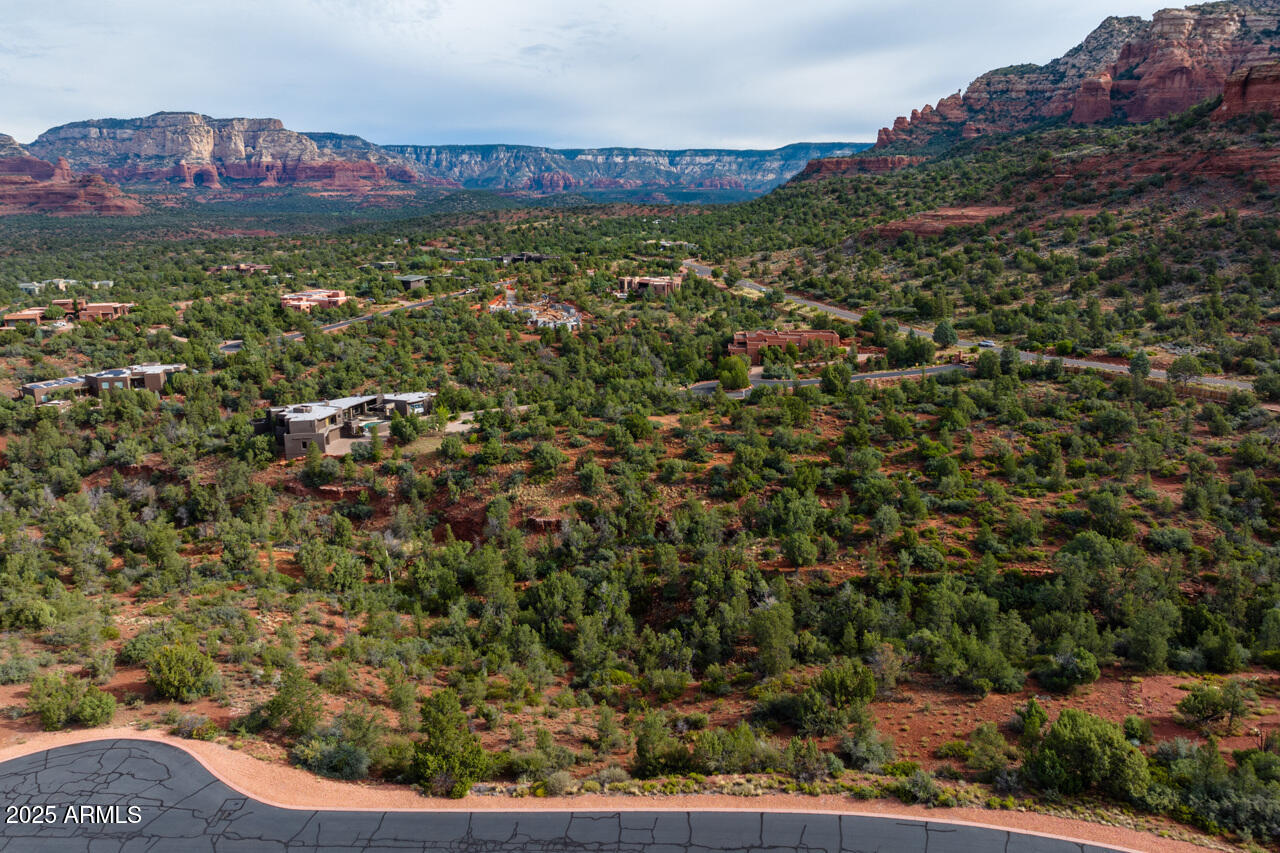 130 DESERT HOLLY Drive, 7