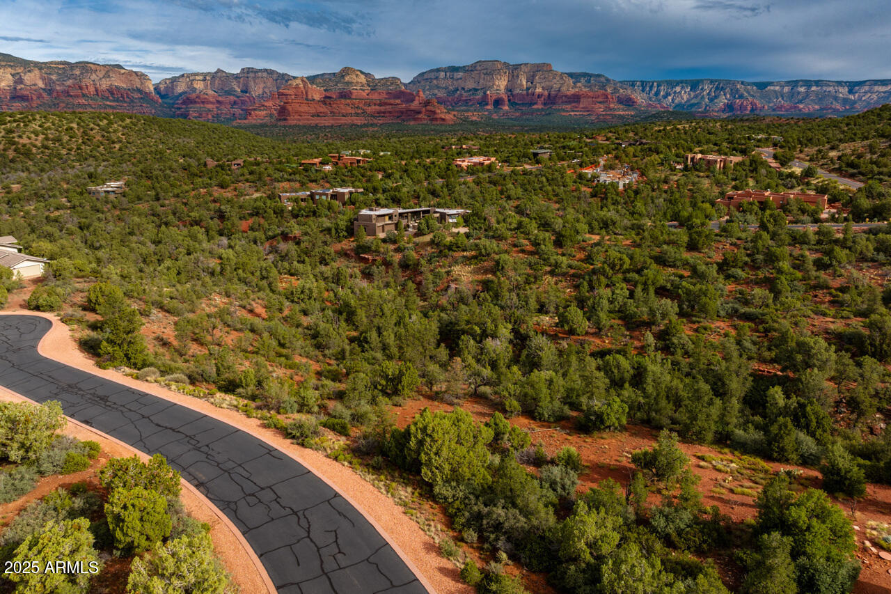 130 DESERT HOLLY Drive, 7