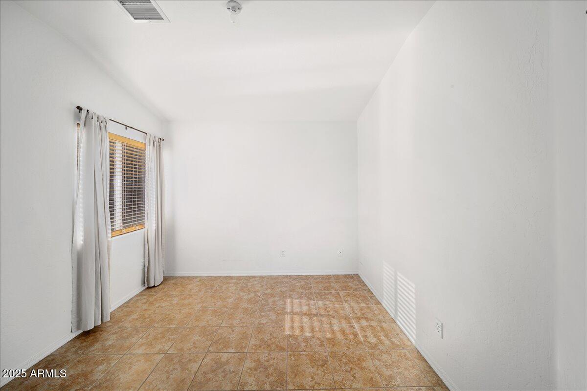 570 S SANTA FE Trail