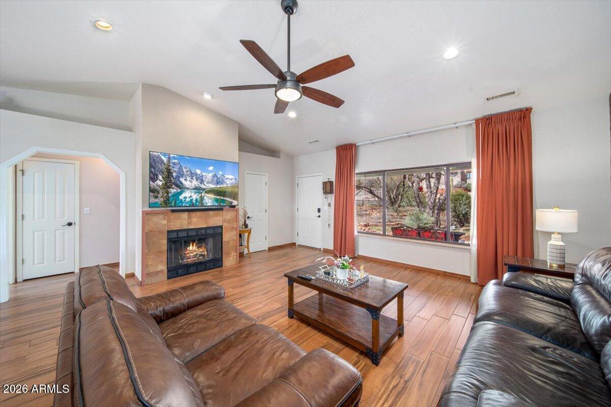 365 BELL ROCK Boulevard