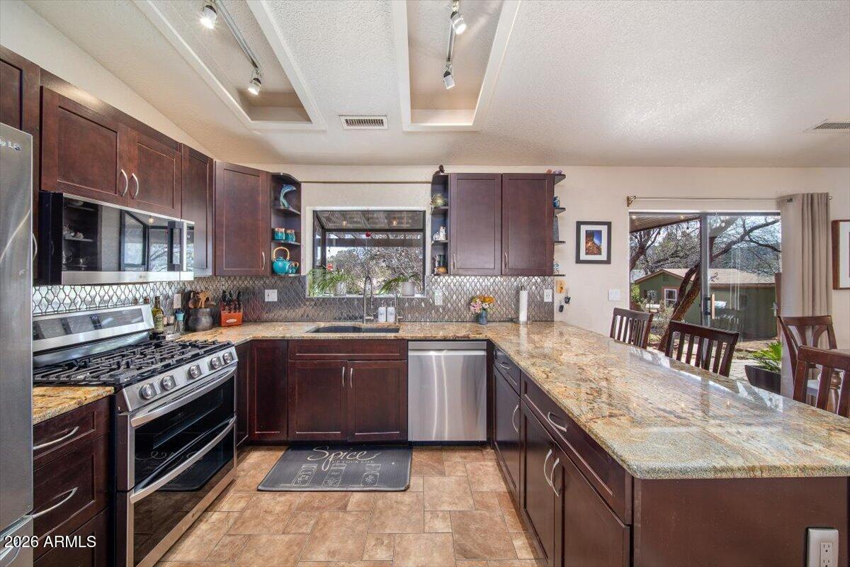 365 BELL ROCK Boulevard