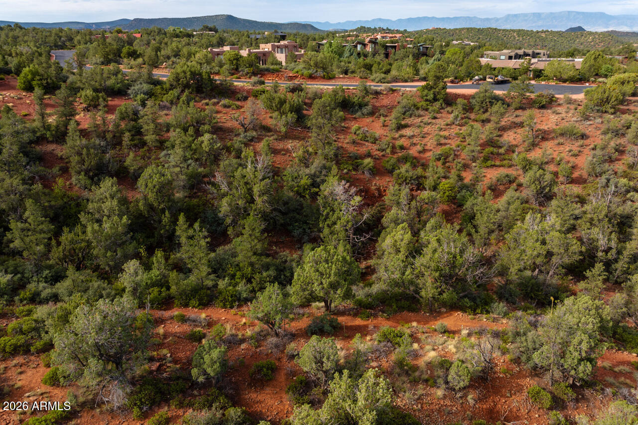 130 DESERT HOLLY Drive 7
