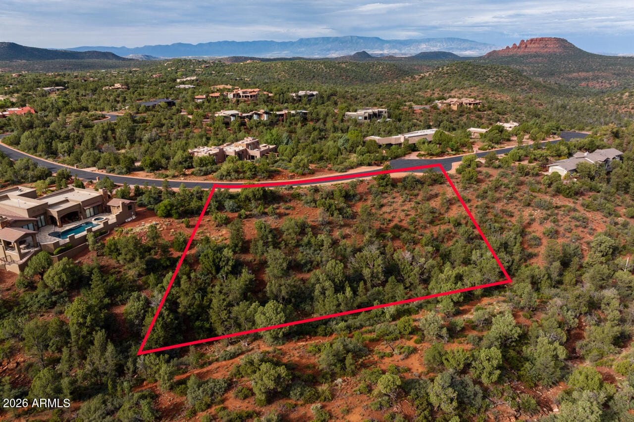 130 DESERT HOLLY Drive 7