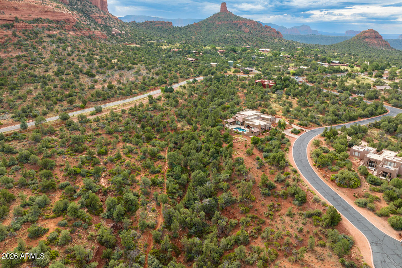 130 DESERT HOLLY Drive 7