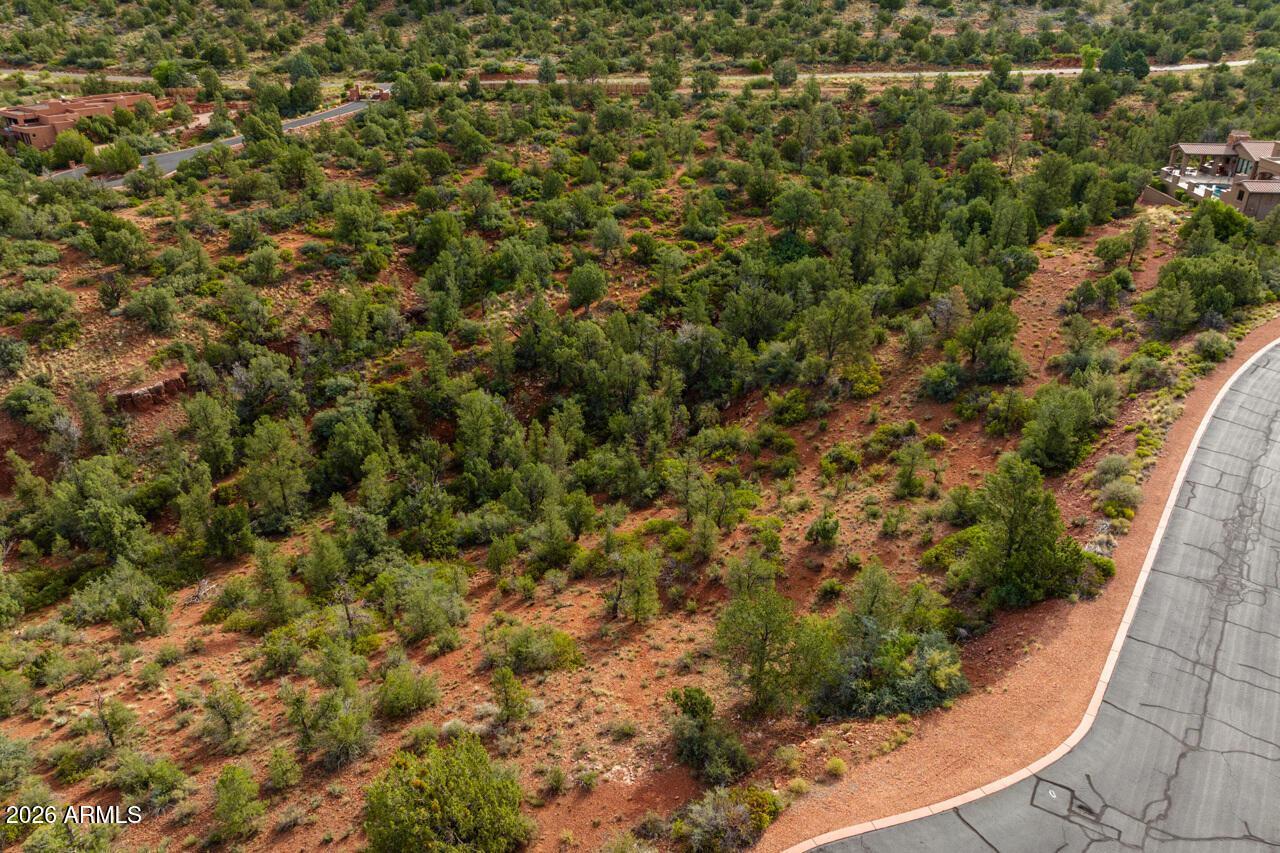 130 DESERT HOLLY Drive 7