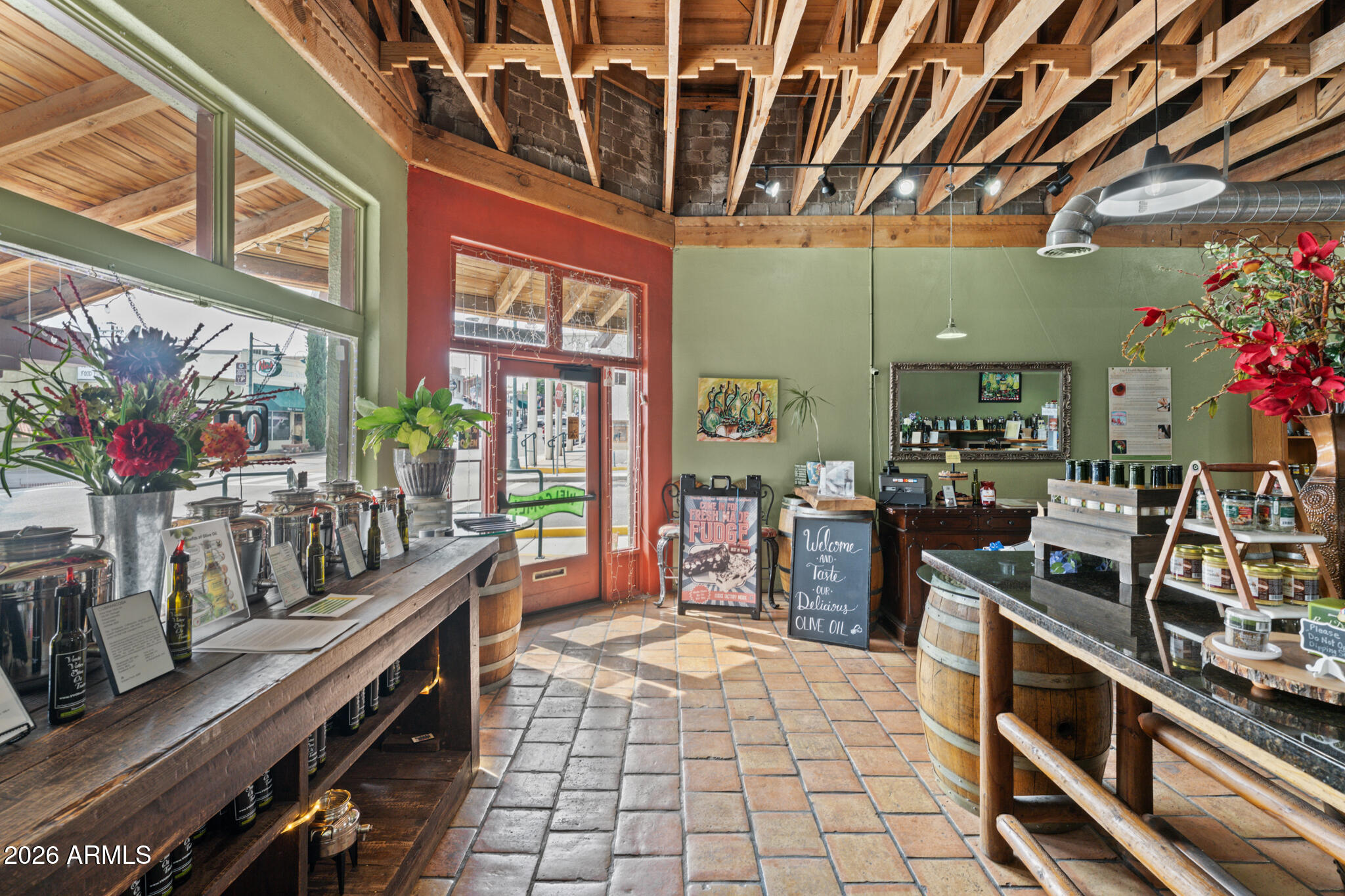 1002 N MAIN Street