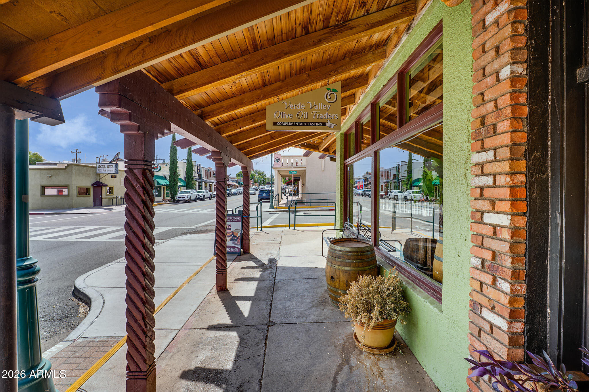 1002 N MAIN Street