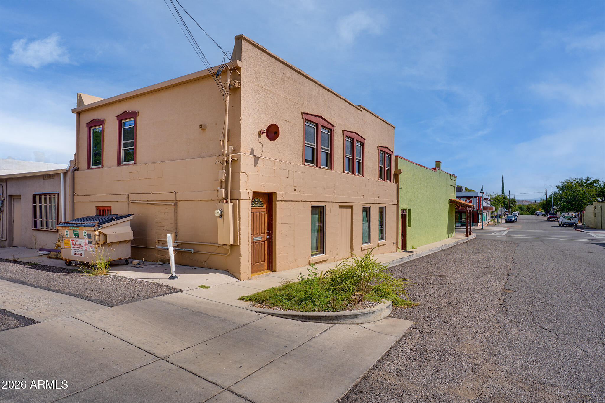 1002 N MAIN Street