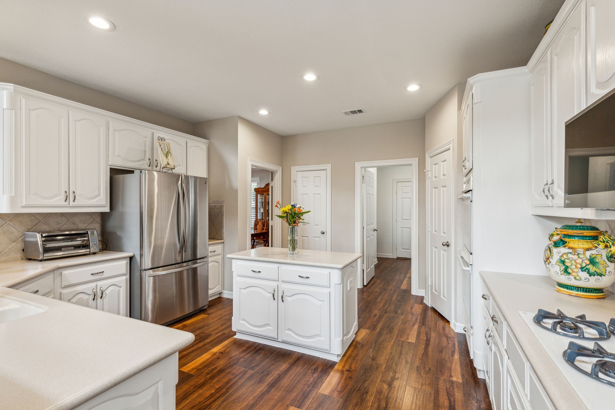 3915 Harvest Knoll Drive