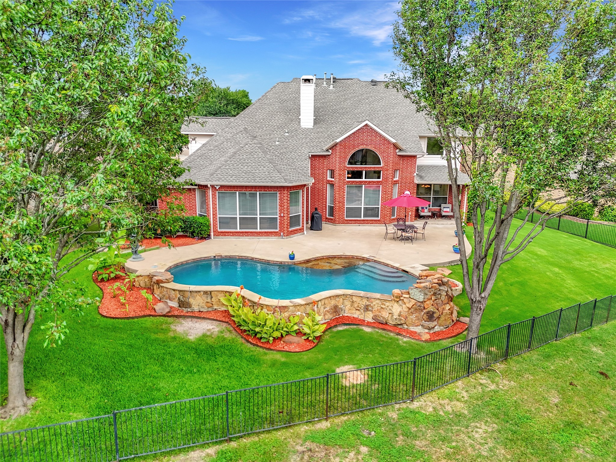 3915 Harvest Knoll Drive