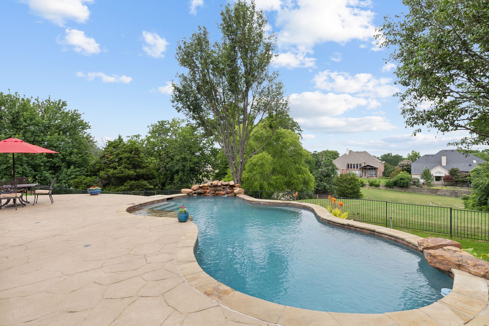3915 Harvest Knoll Drive