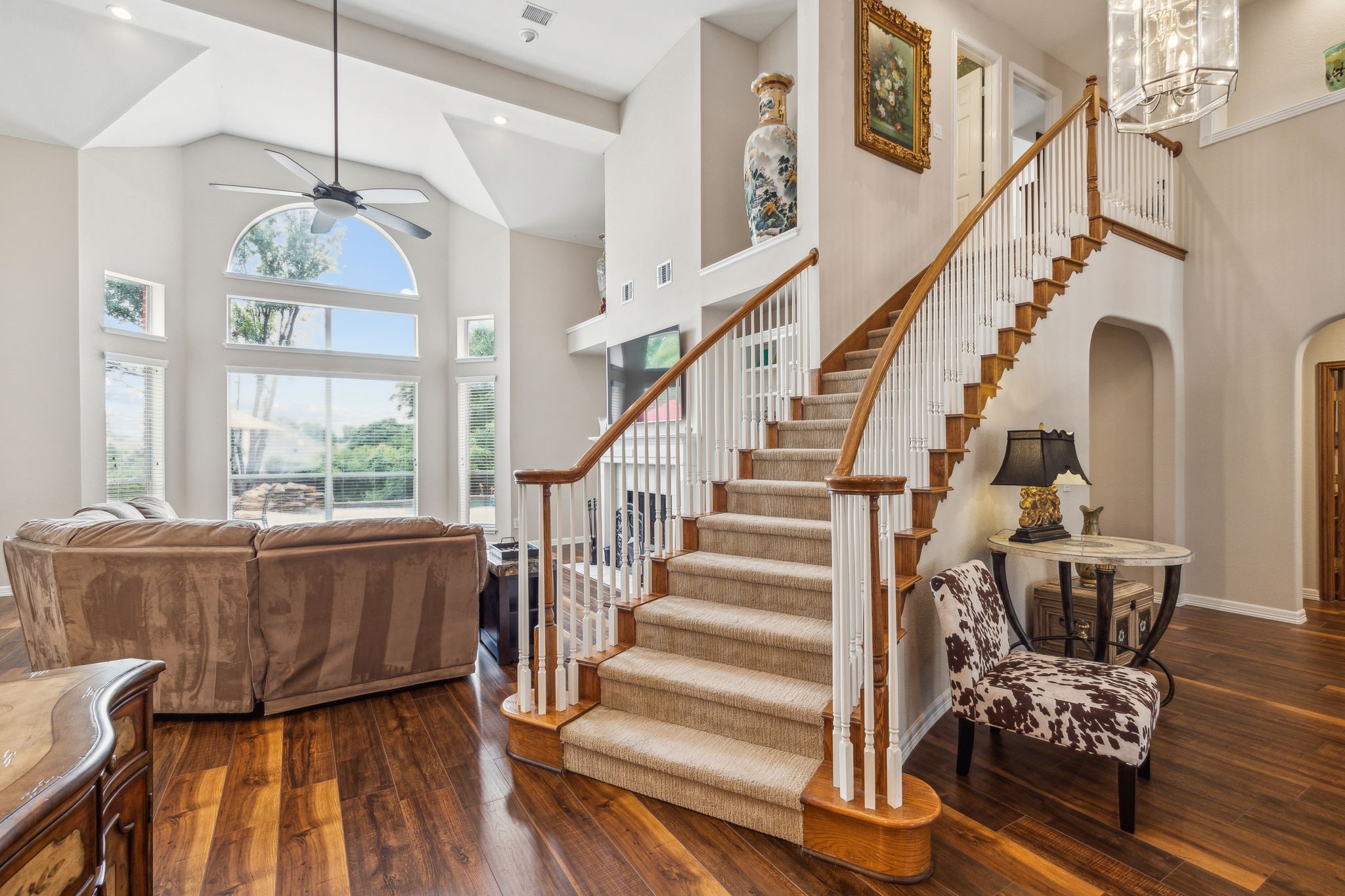 3915 Harvest Knoll Drive