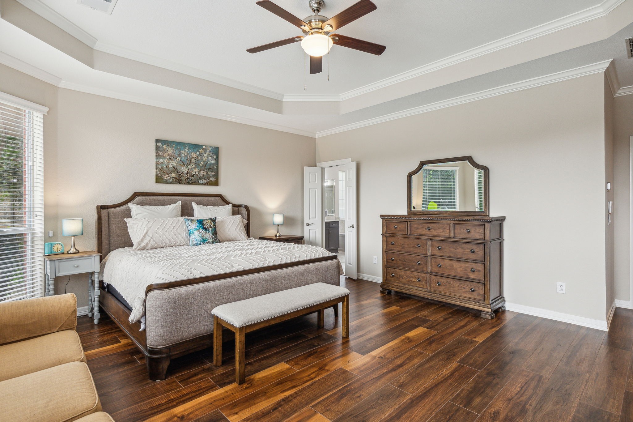 3915 Harvest Knoll Drive
