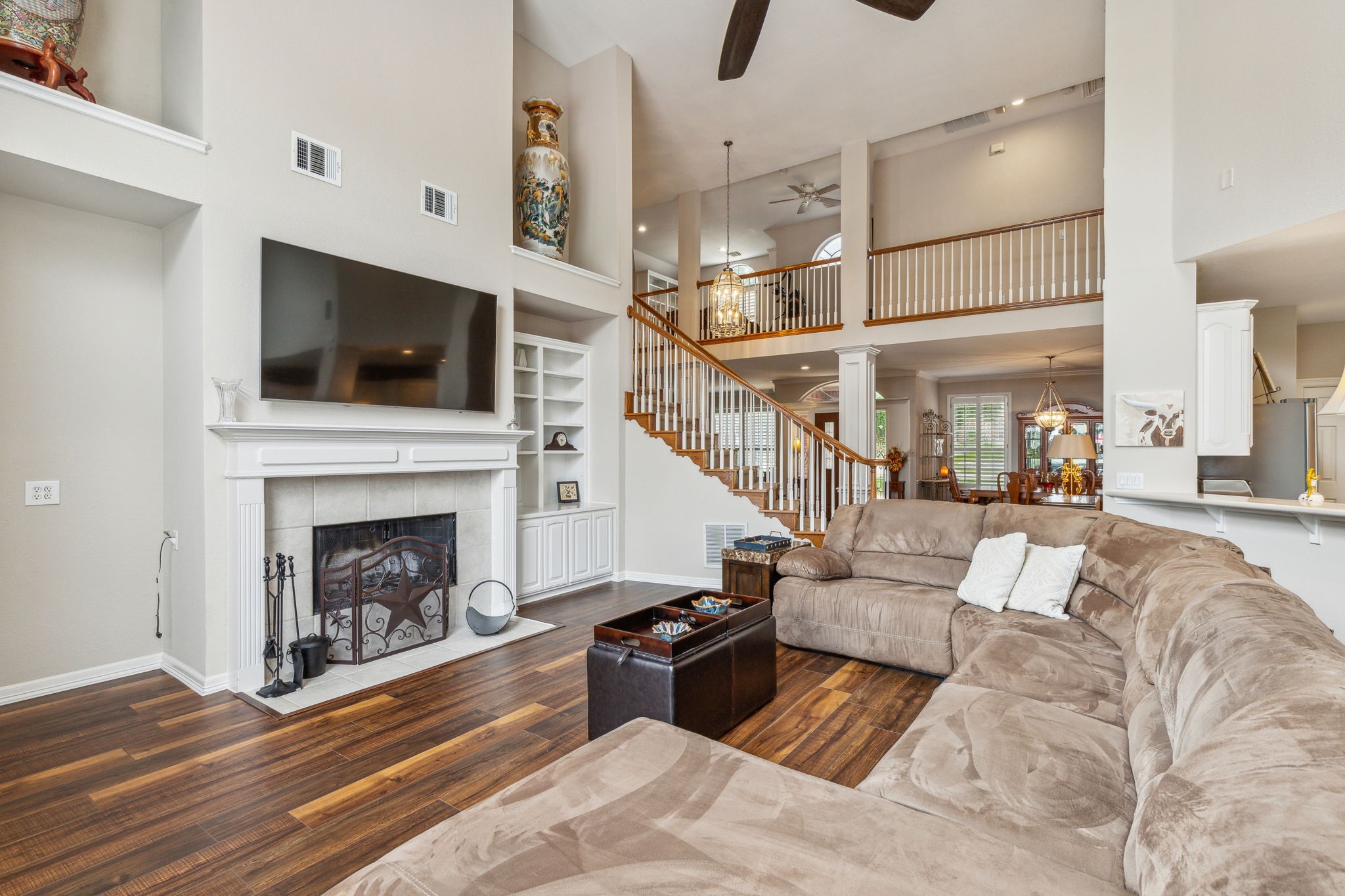 3915 Harvest Knoll Drive