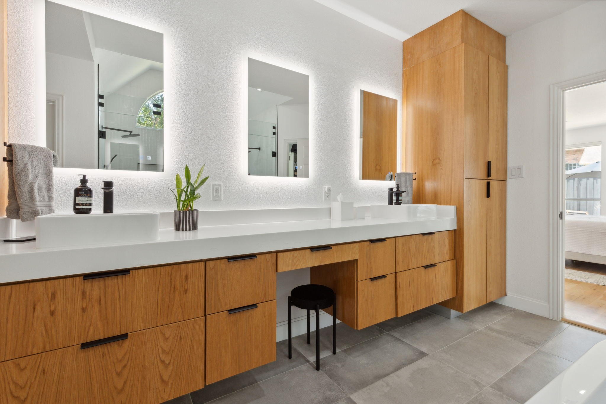 4549 Turnberry Court