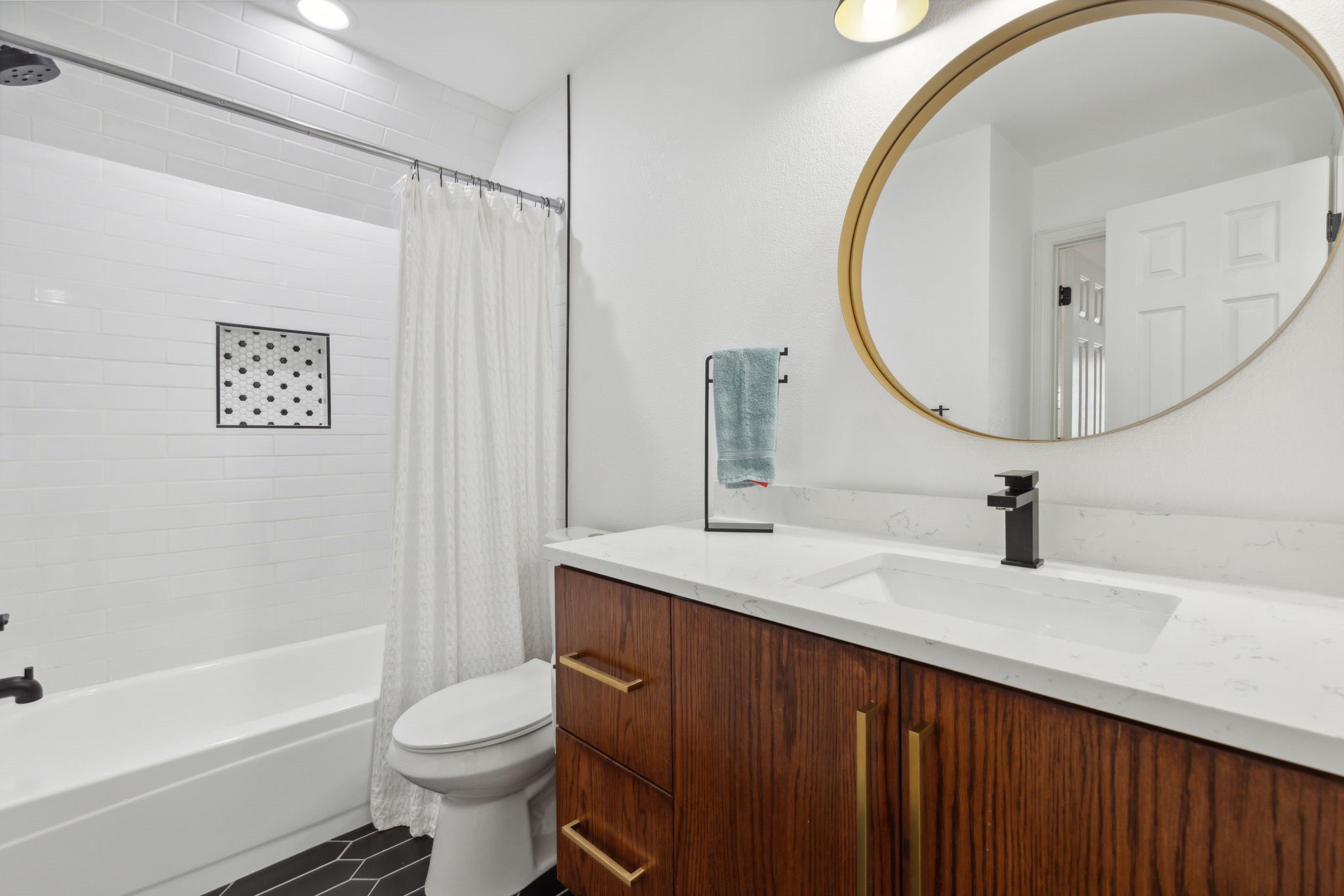 4549 Turnberry Court