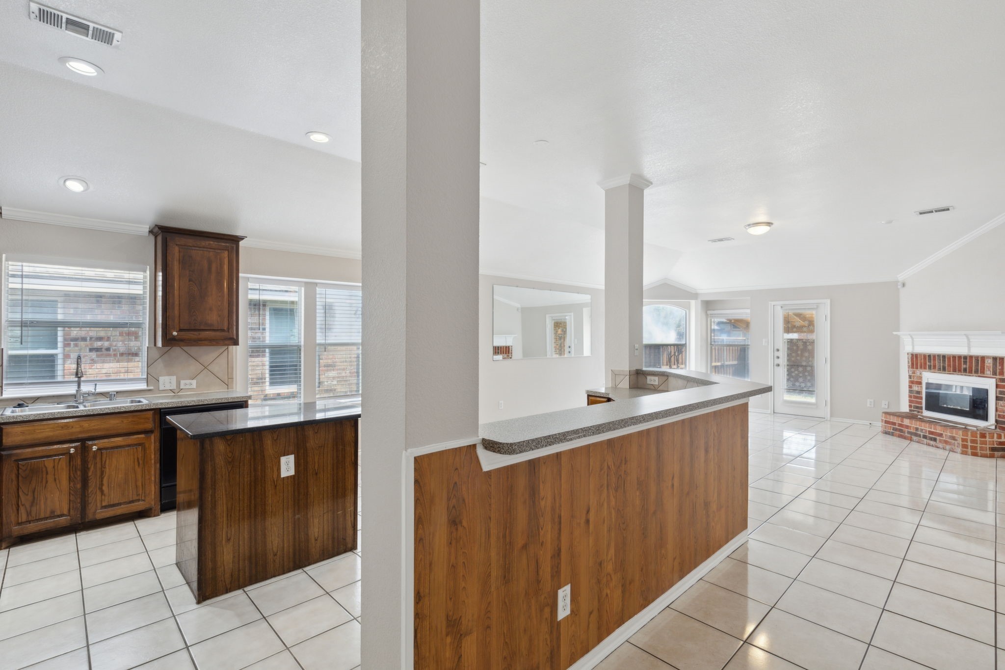5621 Phoenix Drive