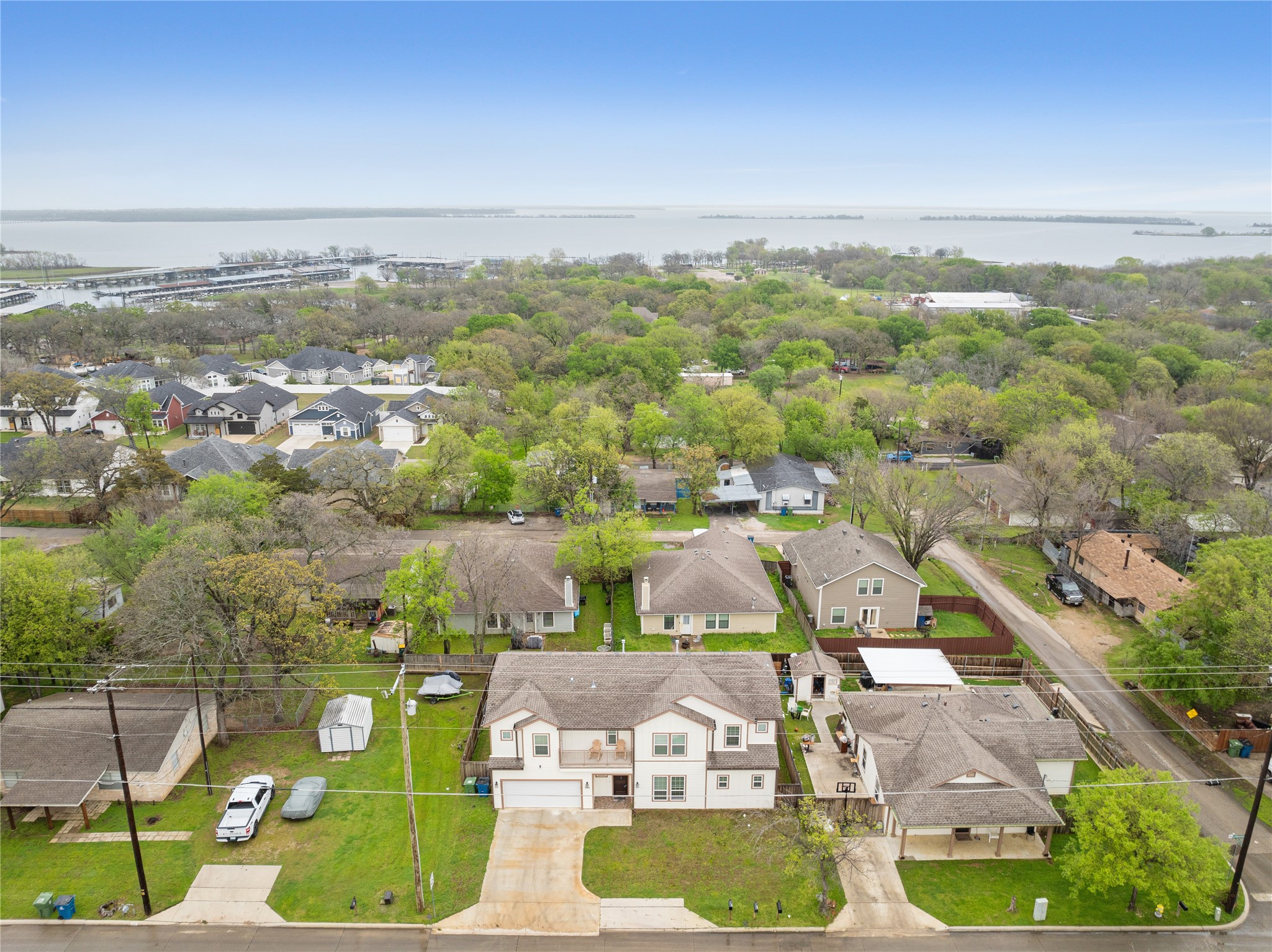 114 N Lakeview Drive