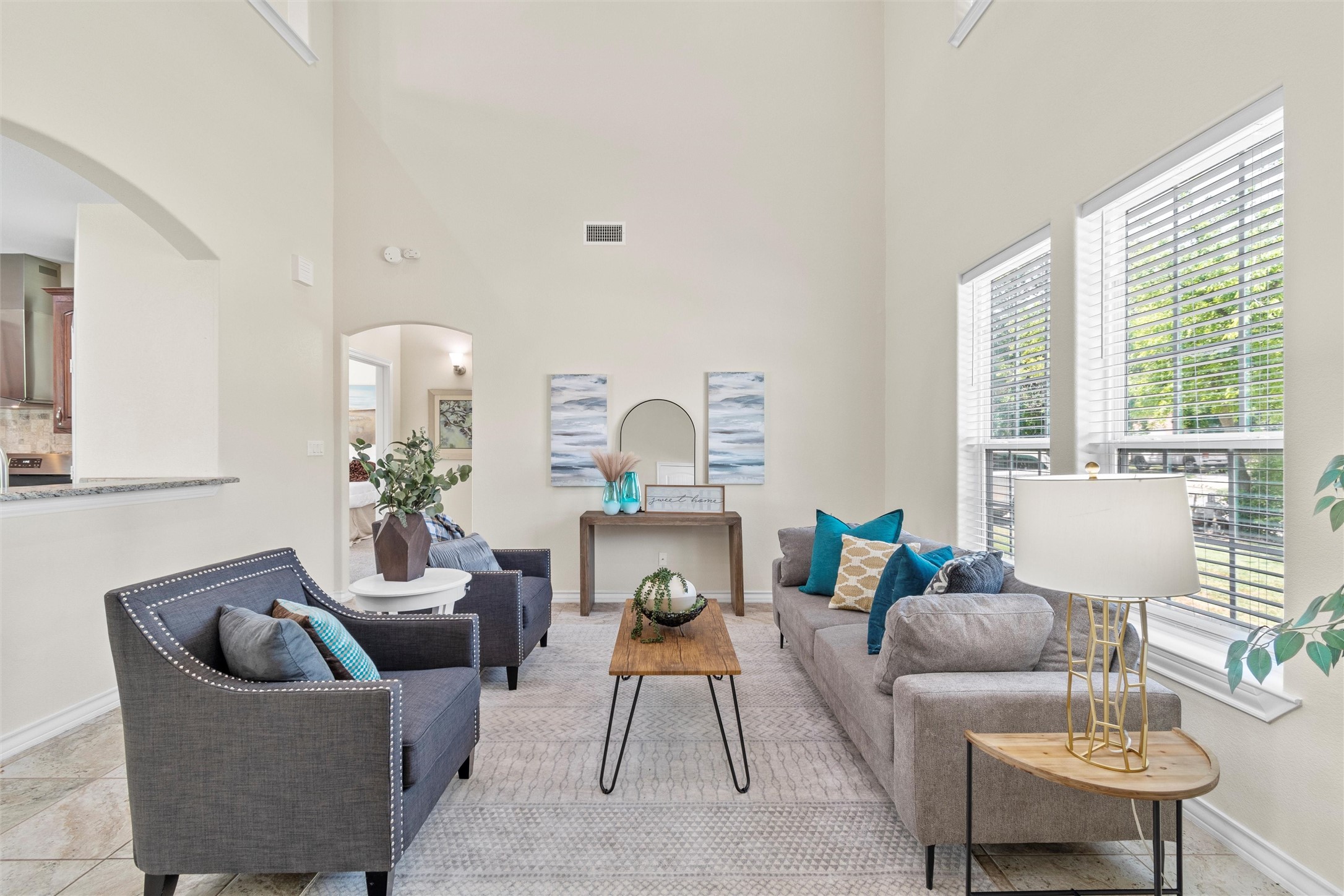 114 N Lakeview Drive
