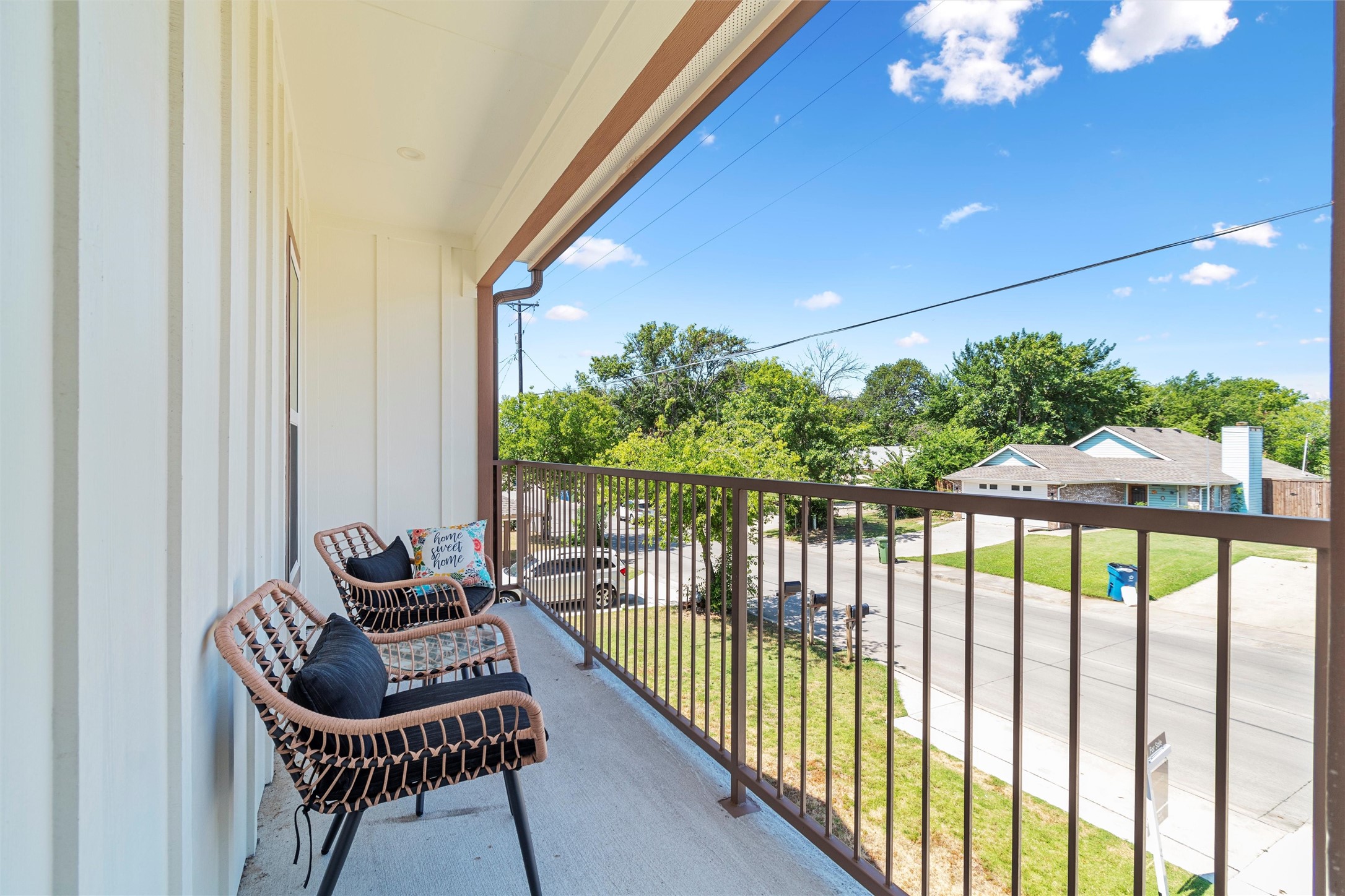 114 N Lakeview Drive