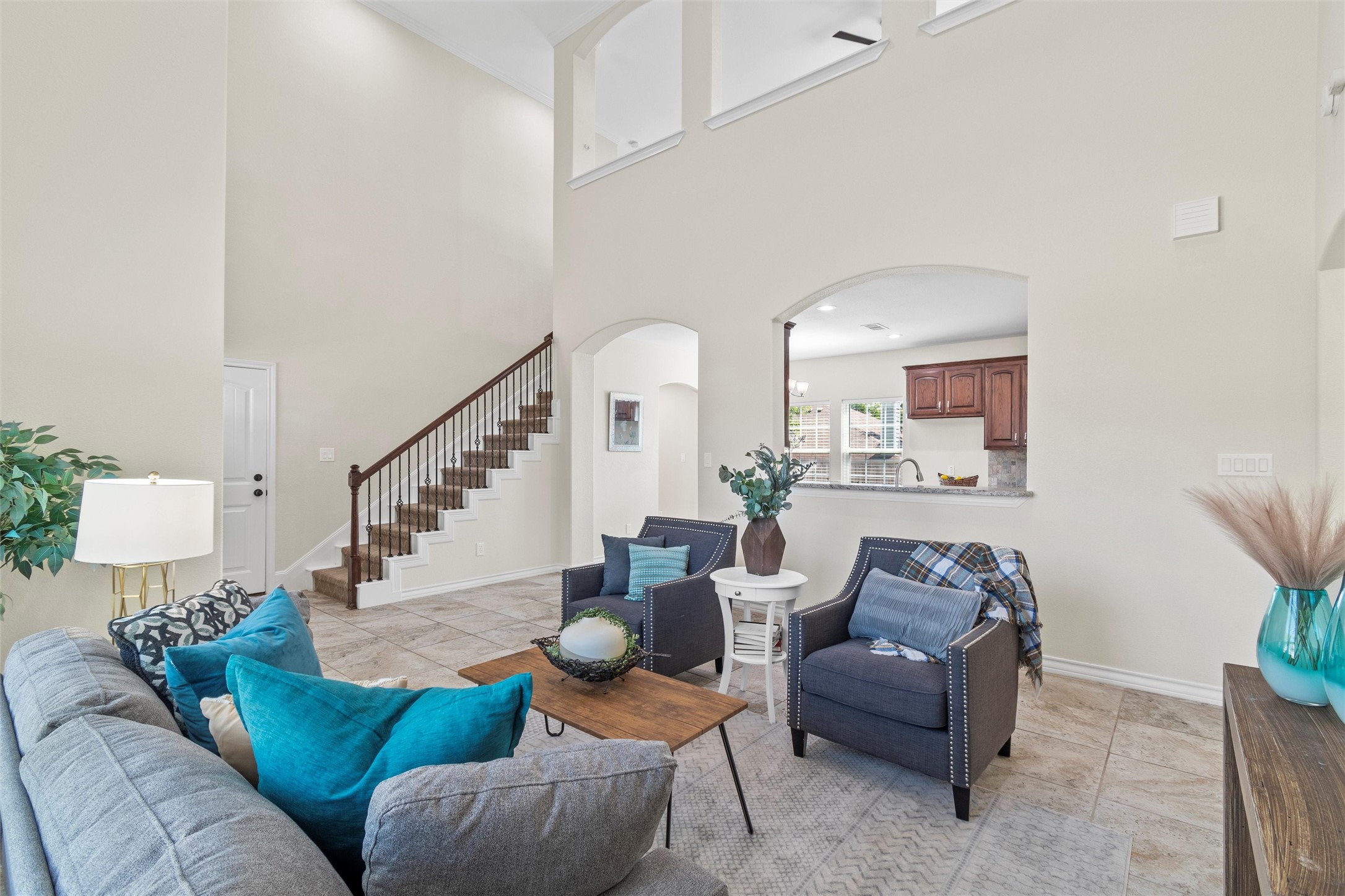 114 N Lakeview Drive