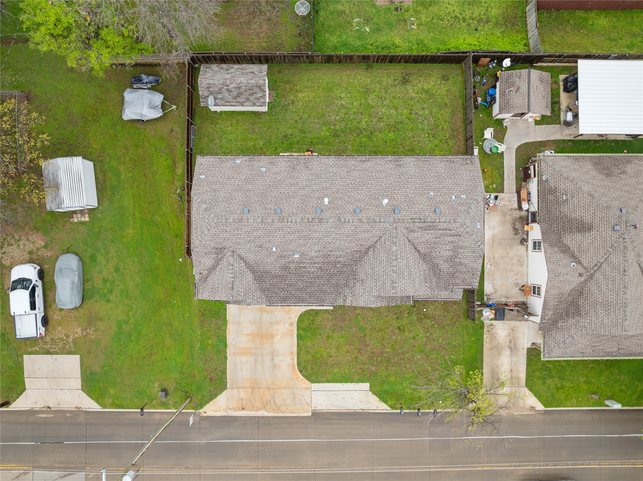 114 N Lakeview Drive
