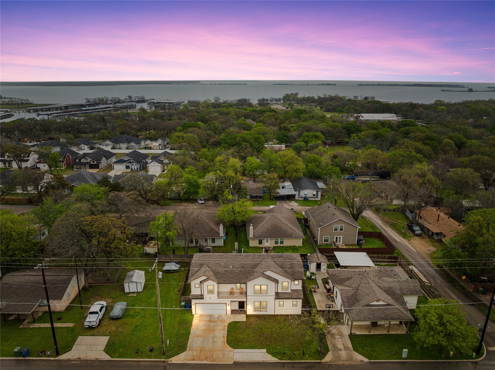 114 N Lakeview Drive