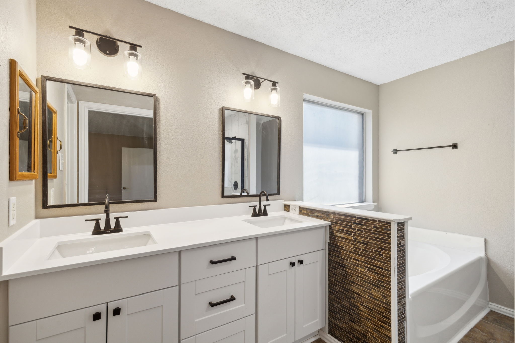 1509 Lakeshore Drive