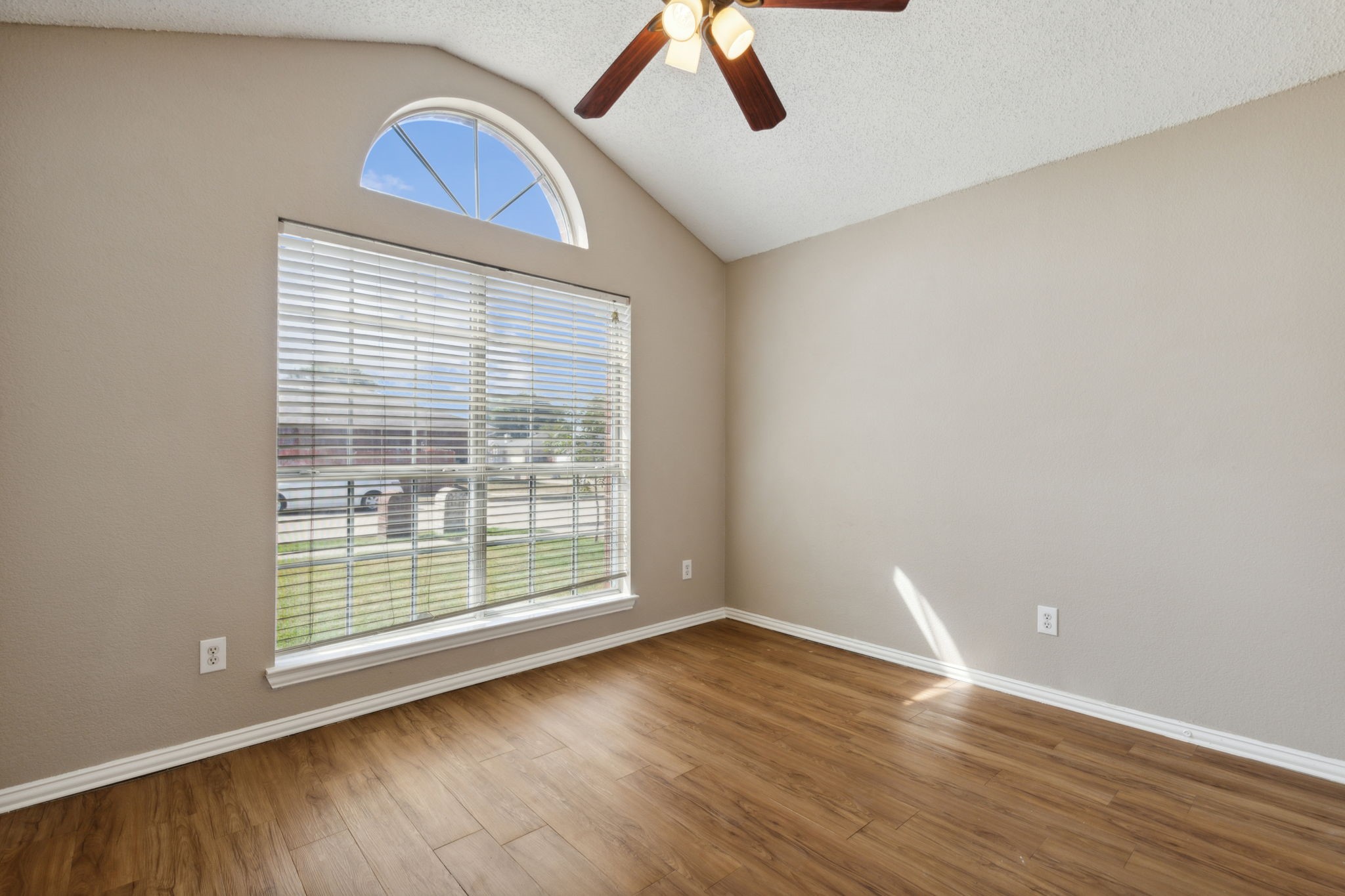 1509 Lakeshore Drive