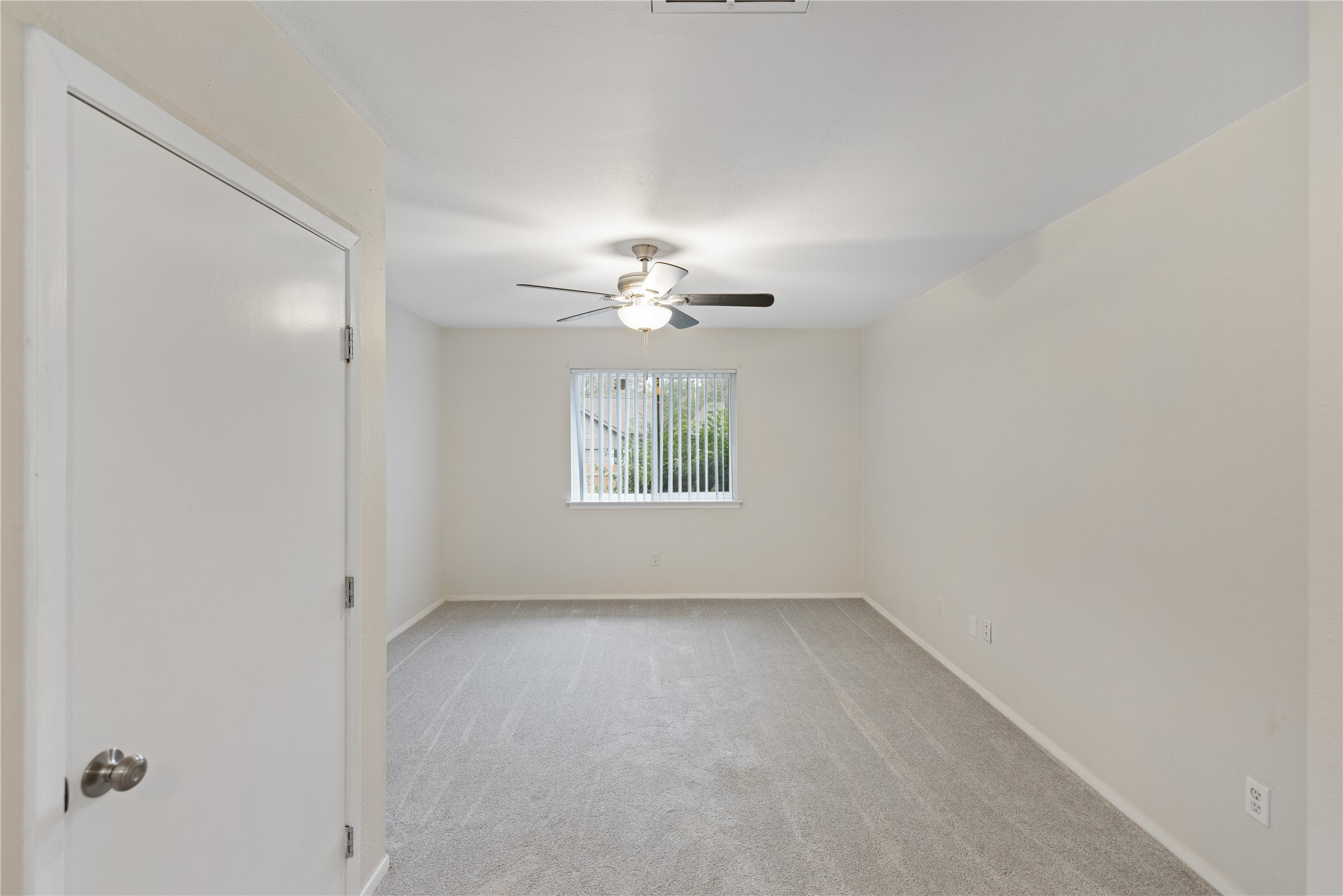 3207 Cliffview Drive