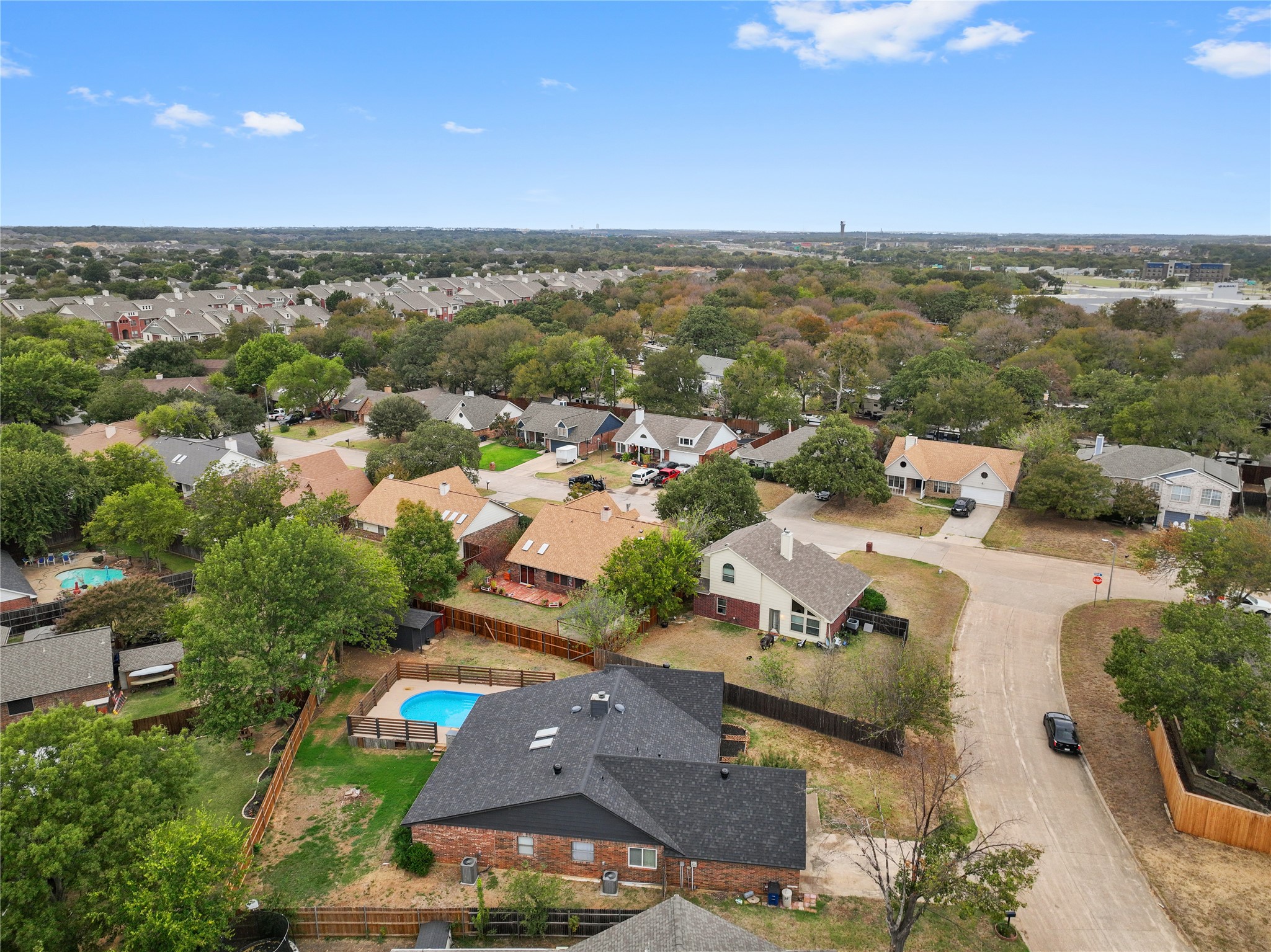 3207 Cliffview Drive