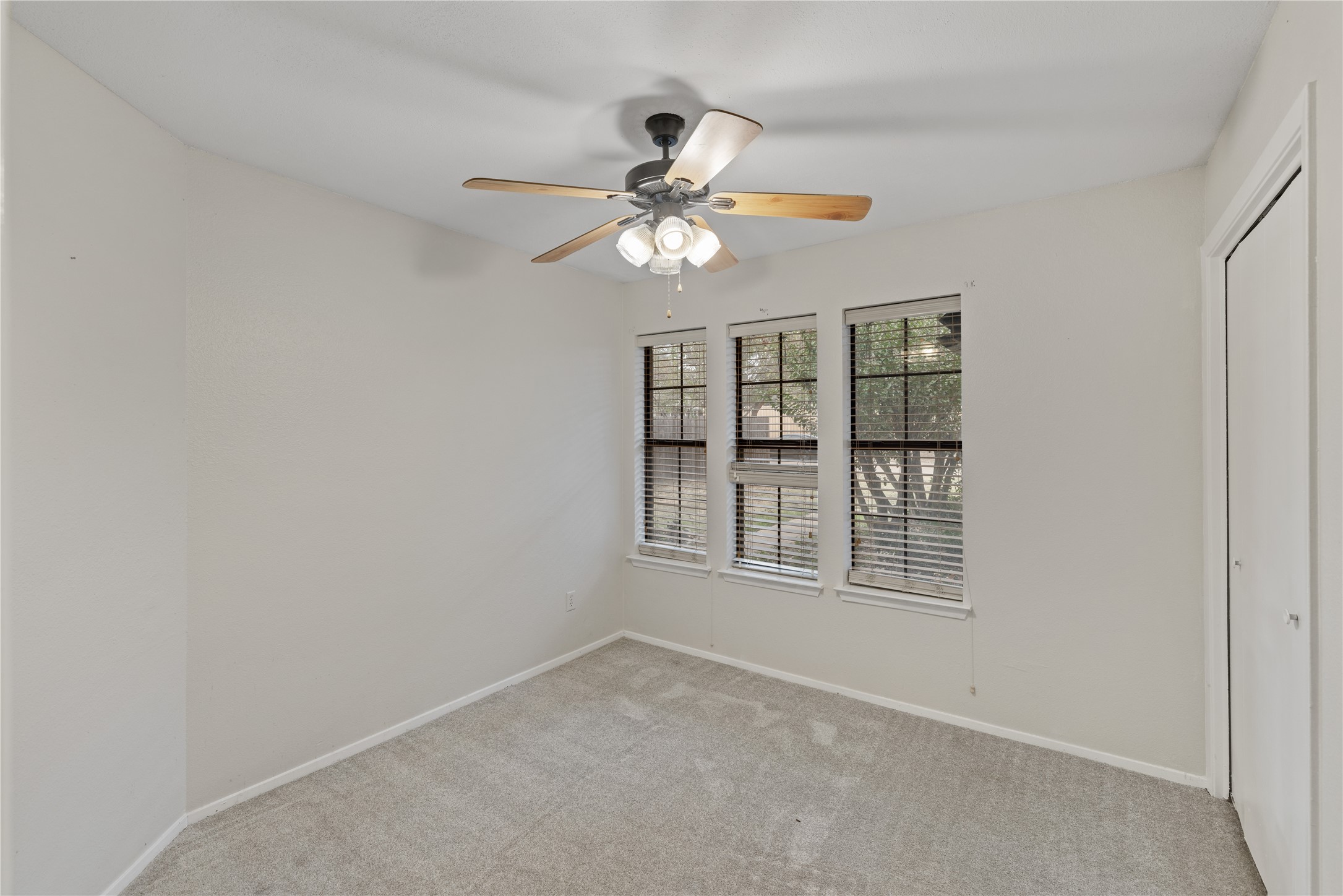 3207 Cliffview Drive