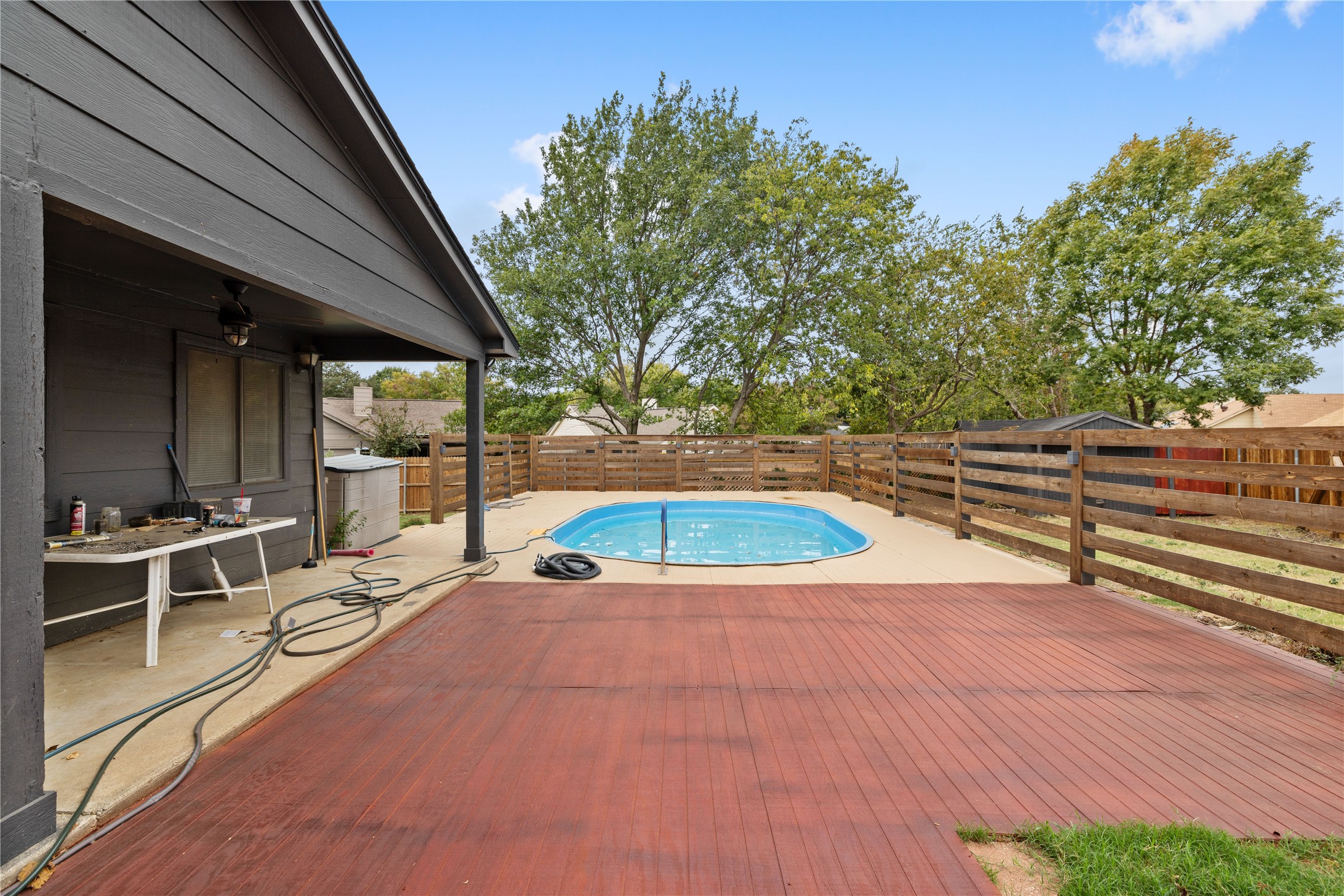 3207 Cliffview Drive