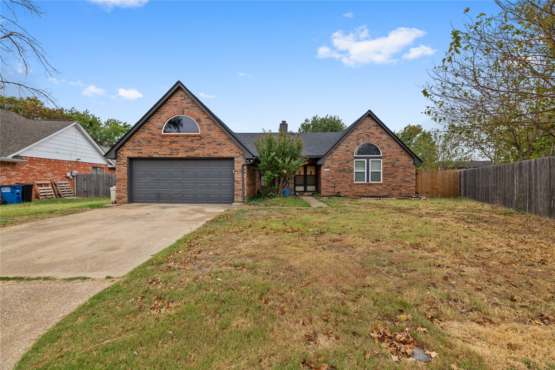 3207 Cliffview Drive