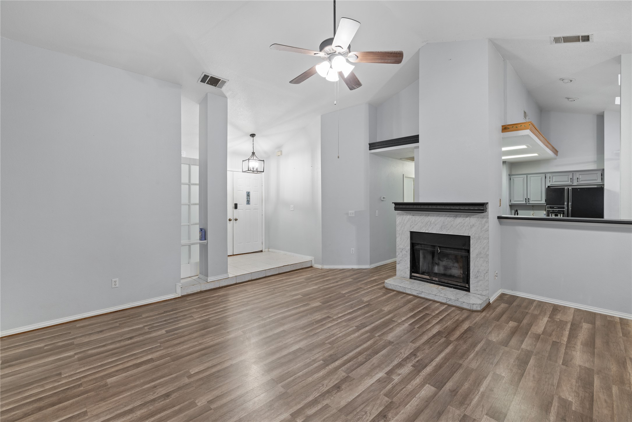 3207 Cliffview Drive