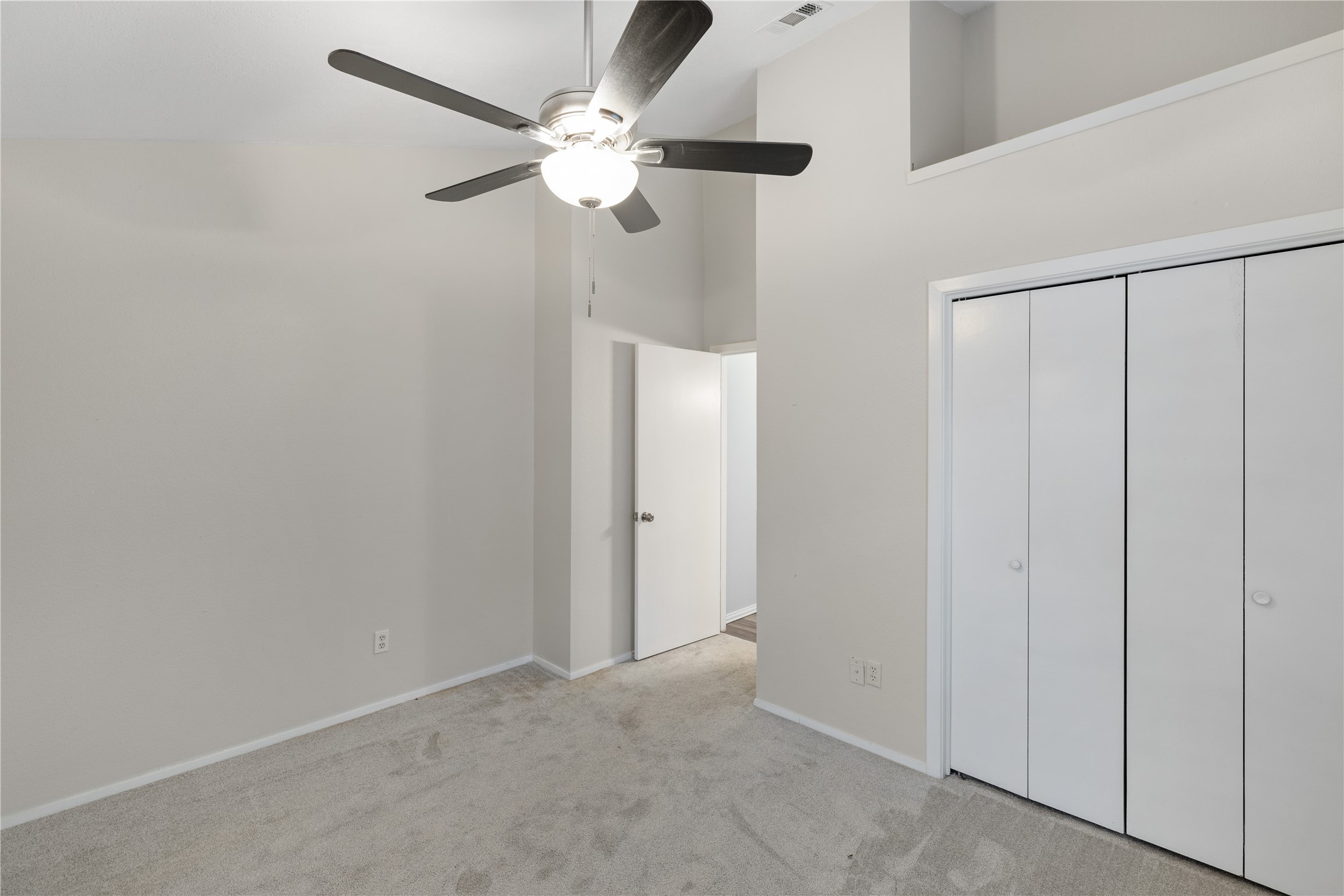3207 Cliffview Drive